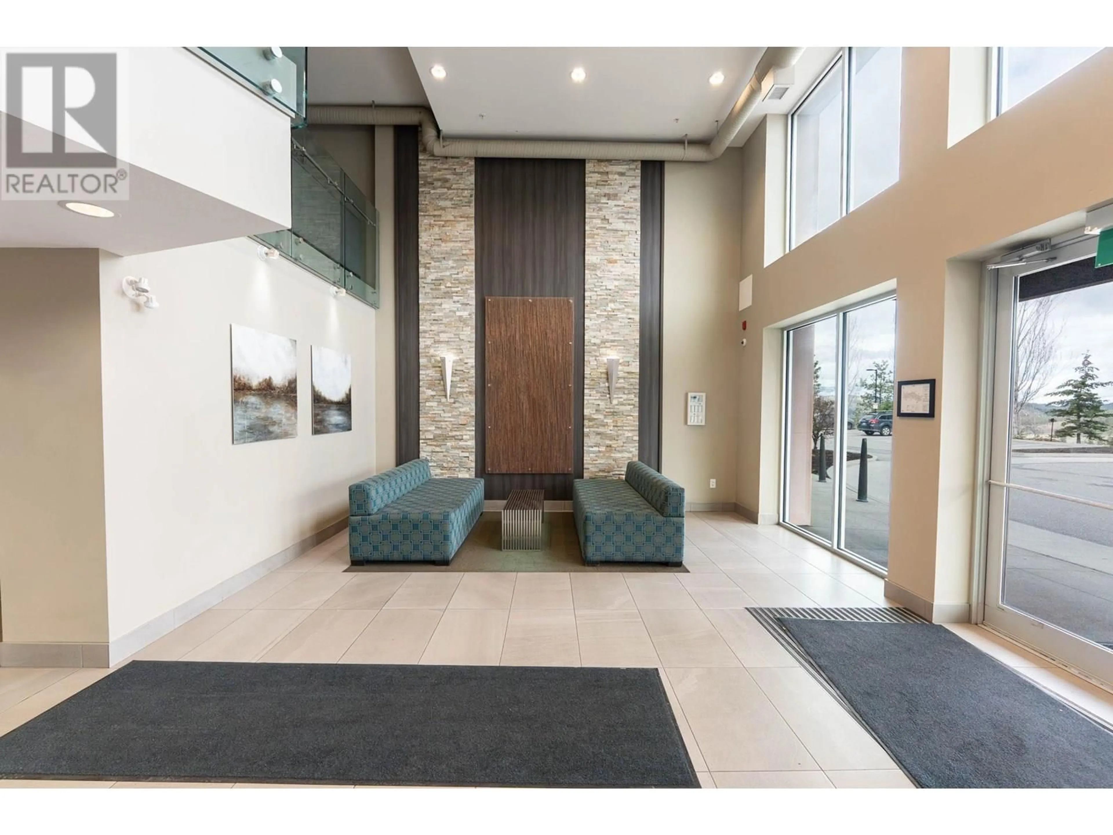Indoor foyer for 220 - 935 ACADEMY WAY, Kelowna British Columbia V1V3C9