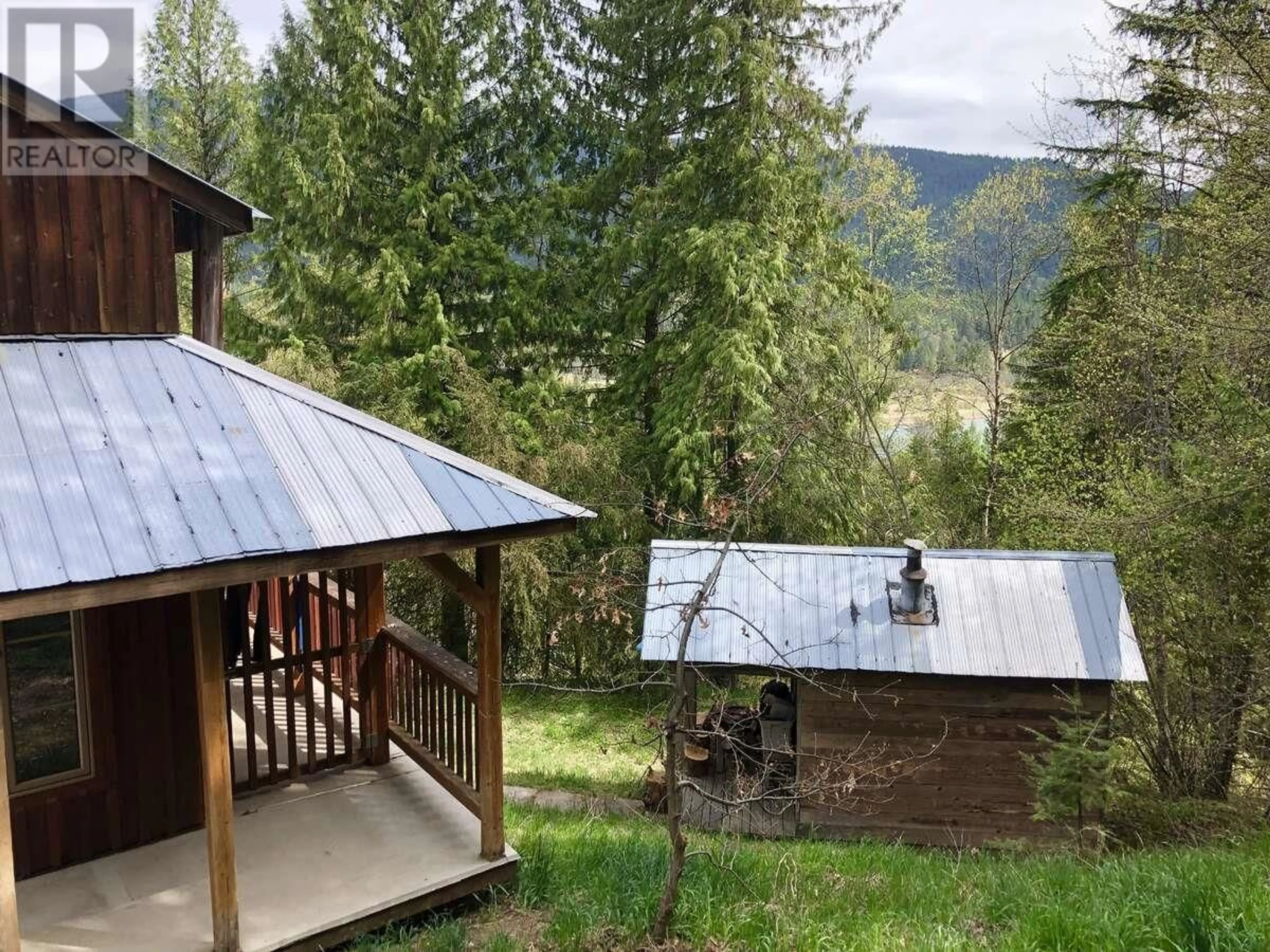 A pic from outside/outdoor area/front of a property/back of a property/a pic from drone, mountain view for 6119 SLOCAN RIVER ROAD, Appledale British Columbia V0G2J0