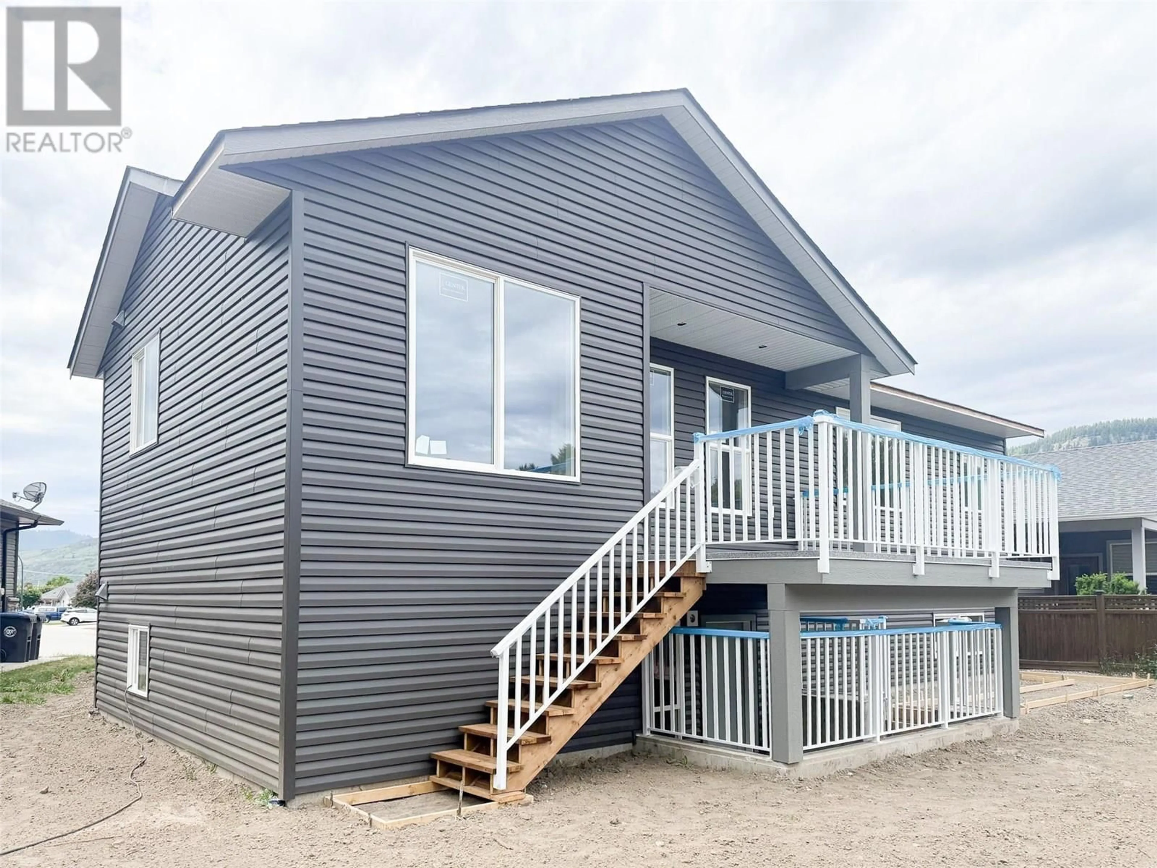 Home with vinyl exterior material, building for 93 LEIGHTON AVENUE, Chase British Columbia V0E1M0