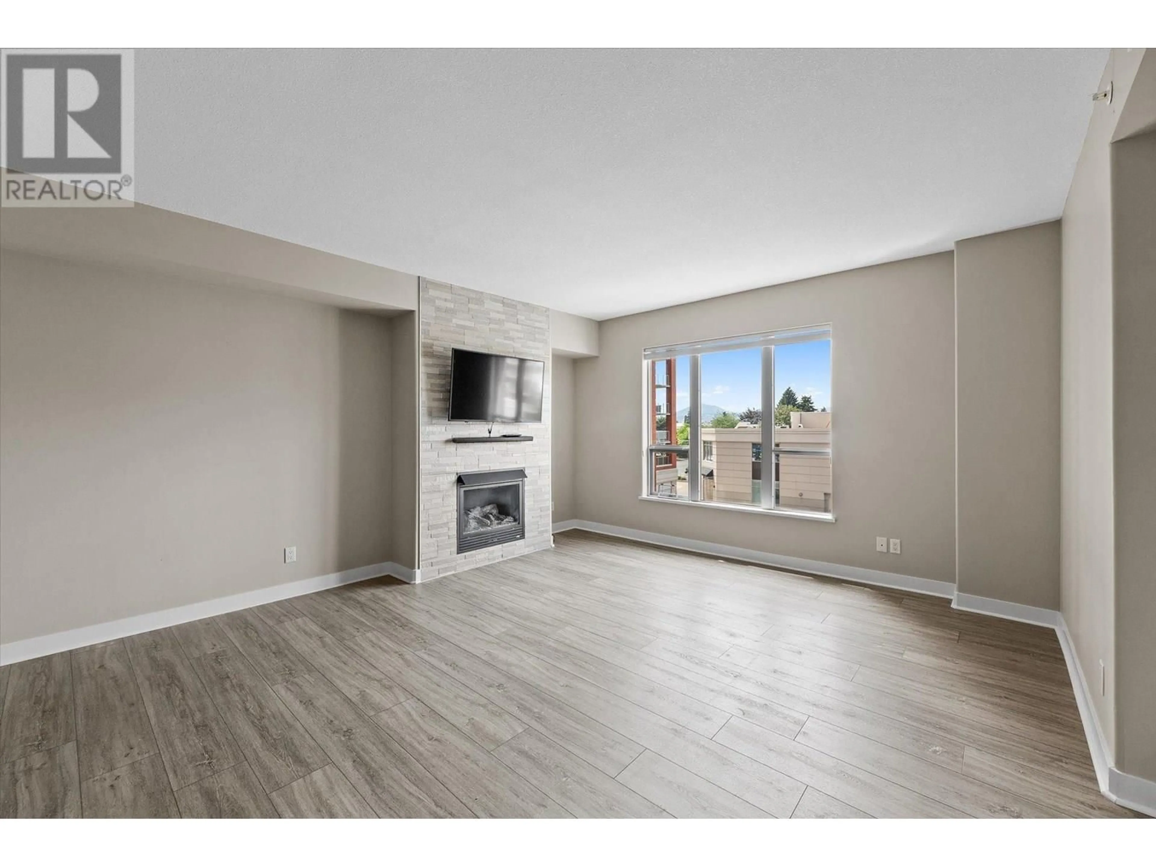 A pic of a room for 301 - 1160 BERNARD AVENUE, Kelowna British Columbia V1Y6R2