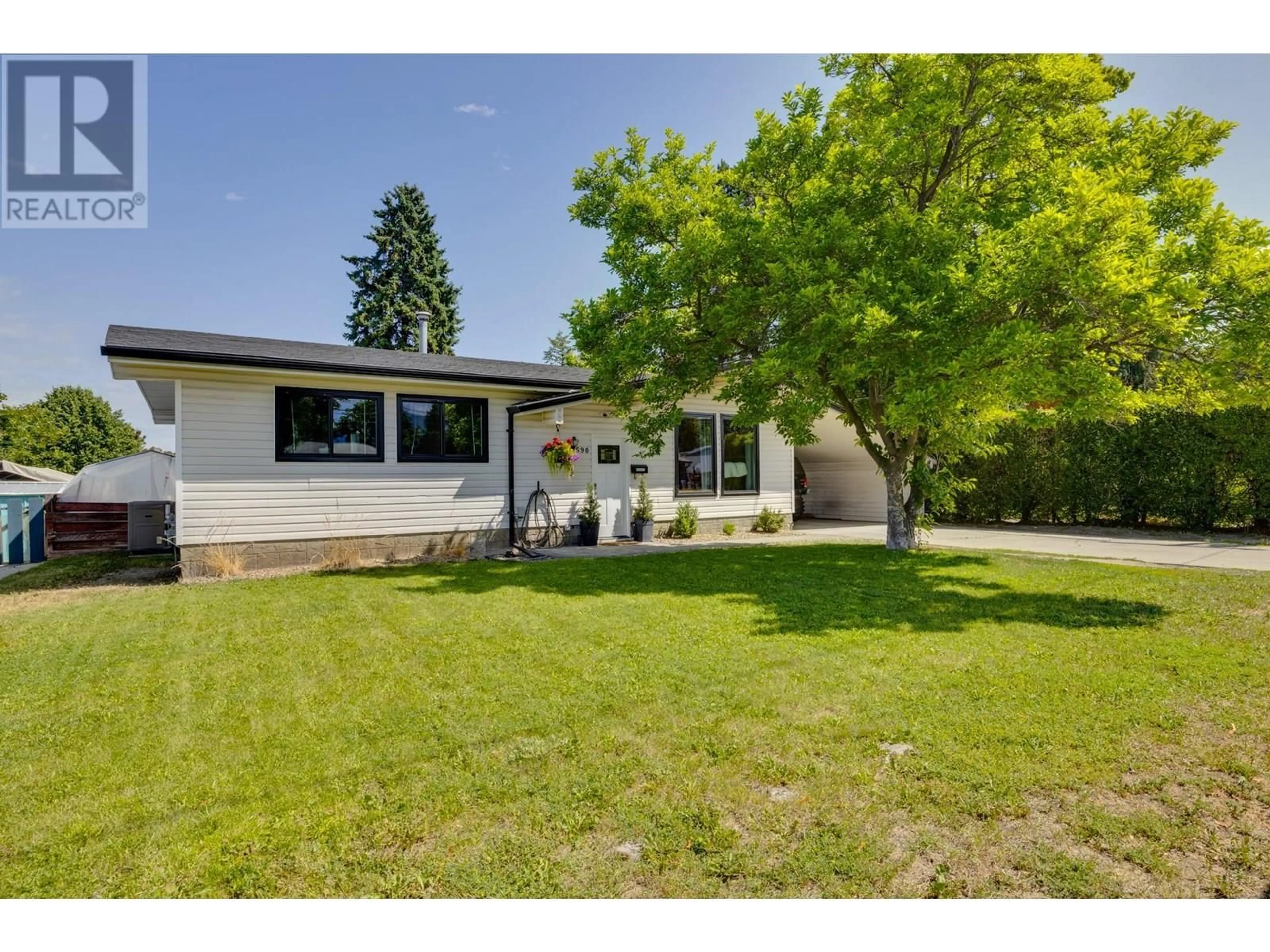 A pic from outside/outdoor area/front of a property/back of a property/a pic from drone, street for 590 JASCHINSKY ROAD, Kelowna British Columbia V1X1L8