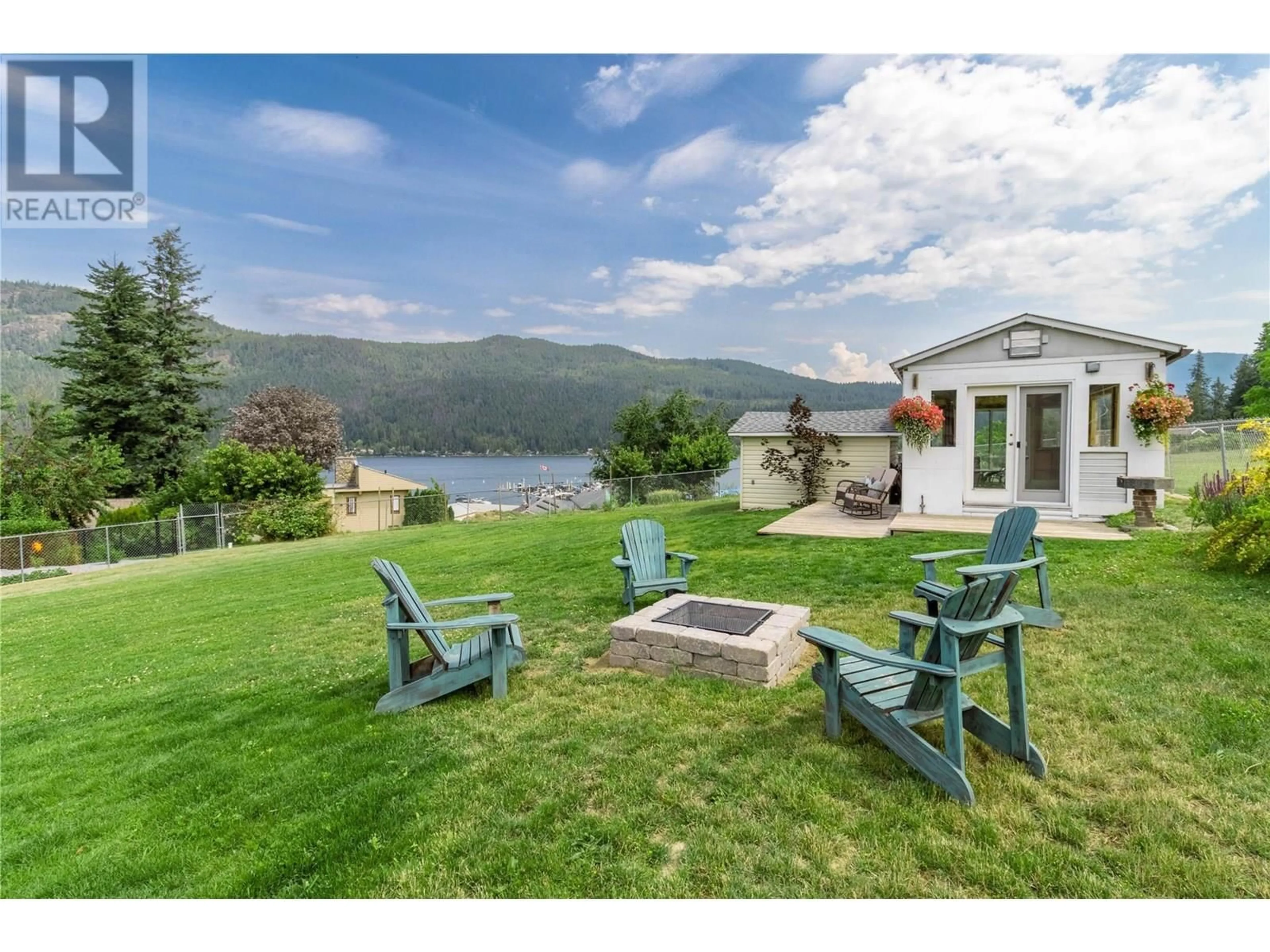 Patio, water/lake/river/ocean view for 2484 SUNRISE BOULEVARD, Blind Bay British Columbia V0E2W2