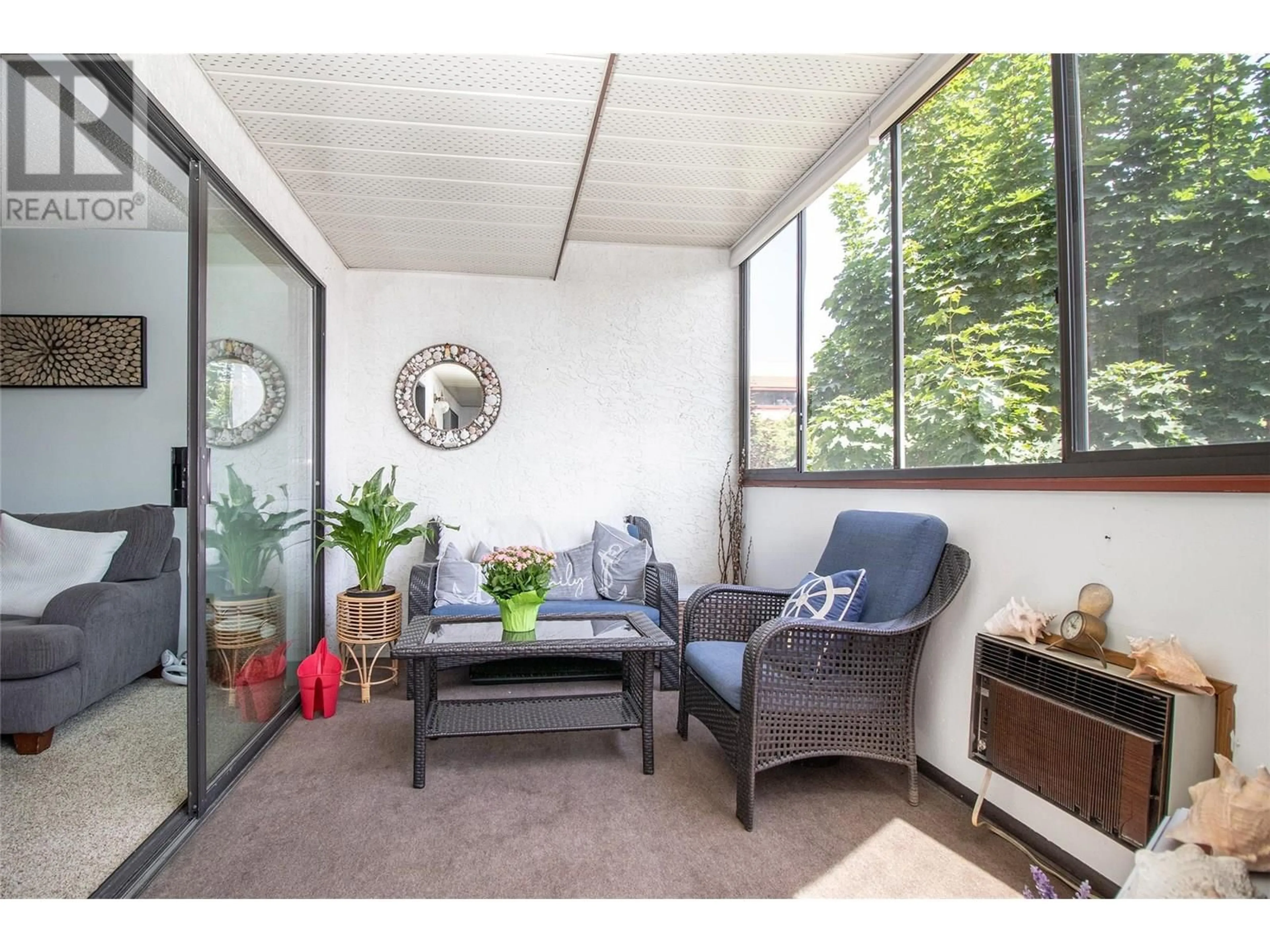 Patio, unknown for 204 - 2085 GORDON DRIVE, Kelowna British Columbia V1Y8S1