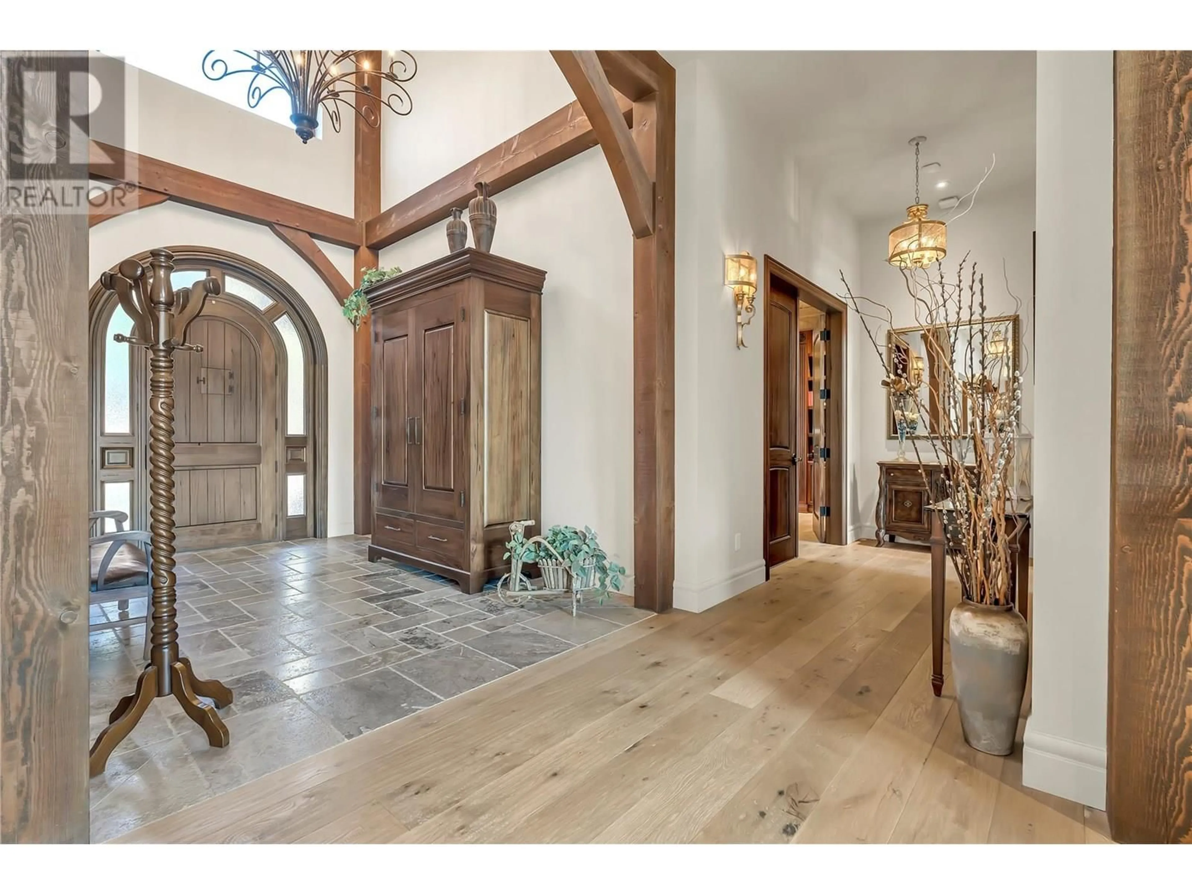 Indoor entryway for 2119 NARAMATA ROAD, Naramata British Columbia V0H1N1