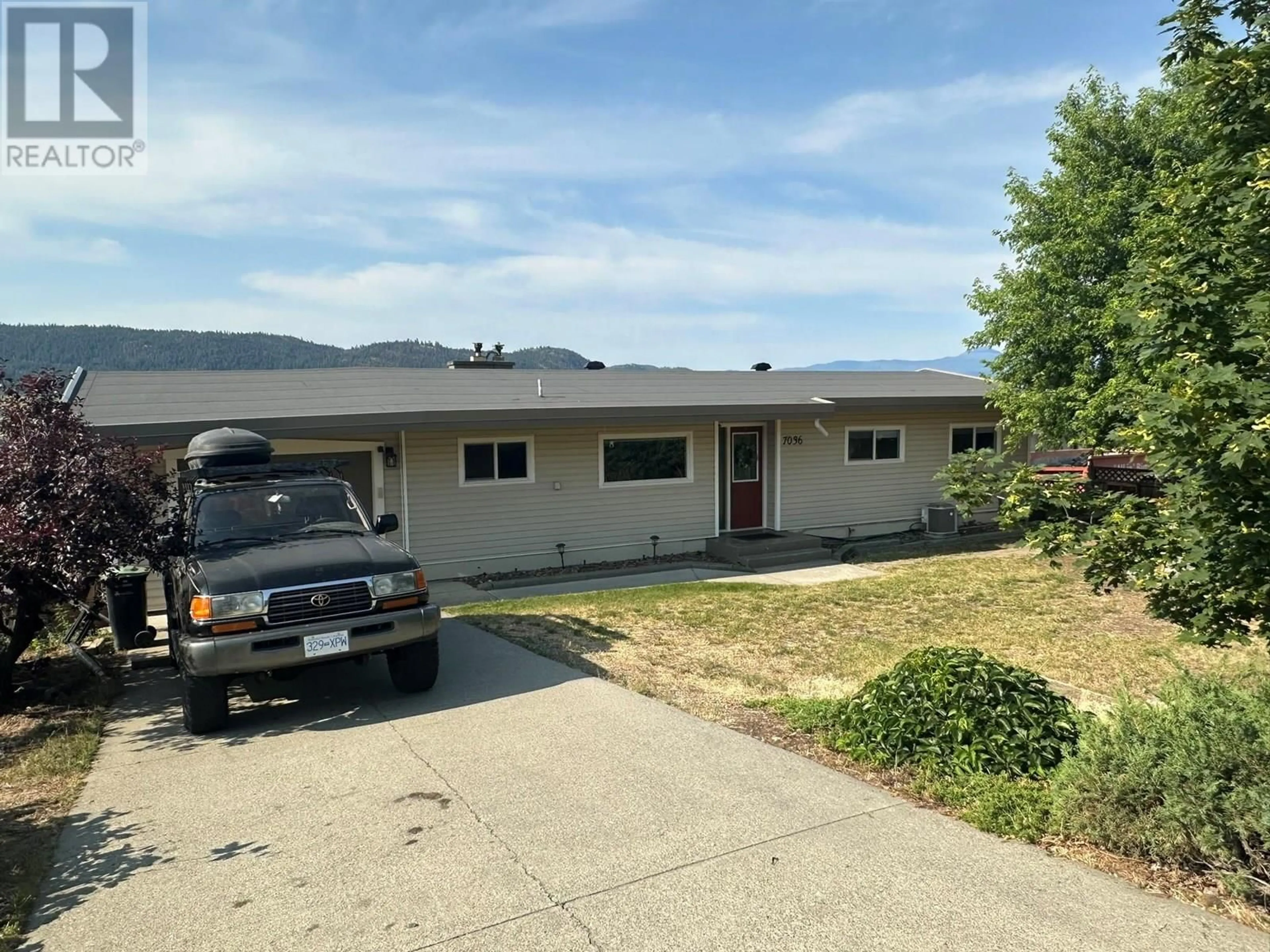 Home with vinyl exterior material, unknown for 7036 APPALOOSA WAY, Vernon British Columbia V1H1B9