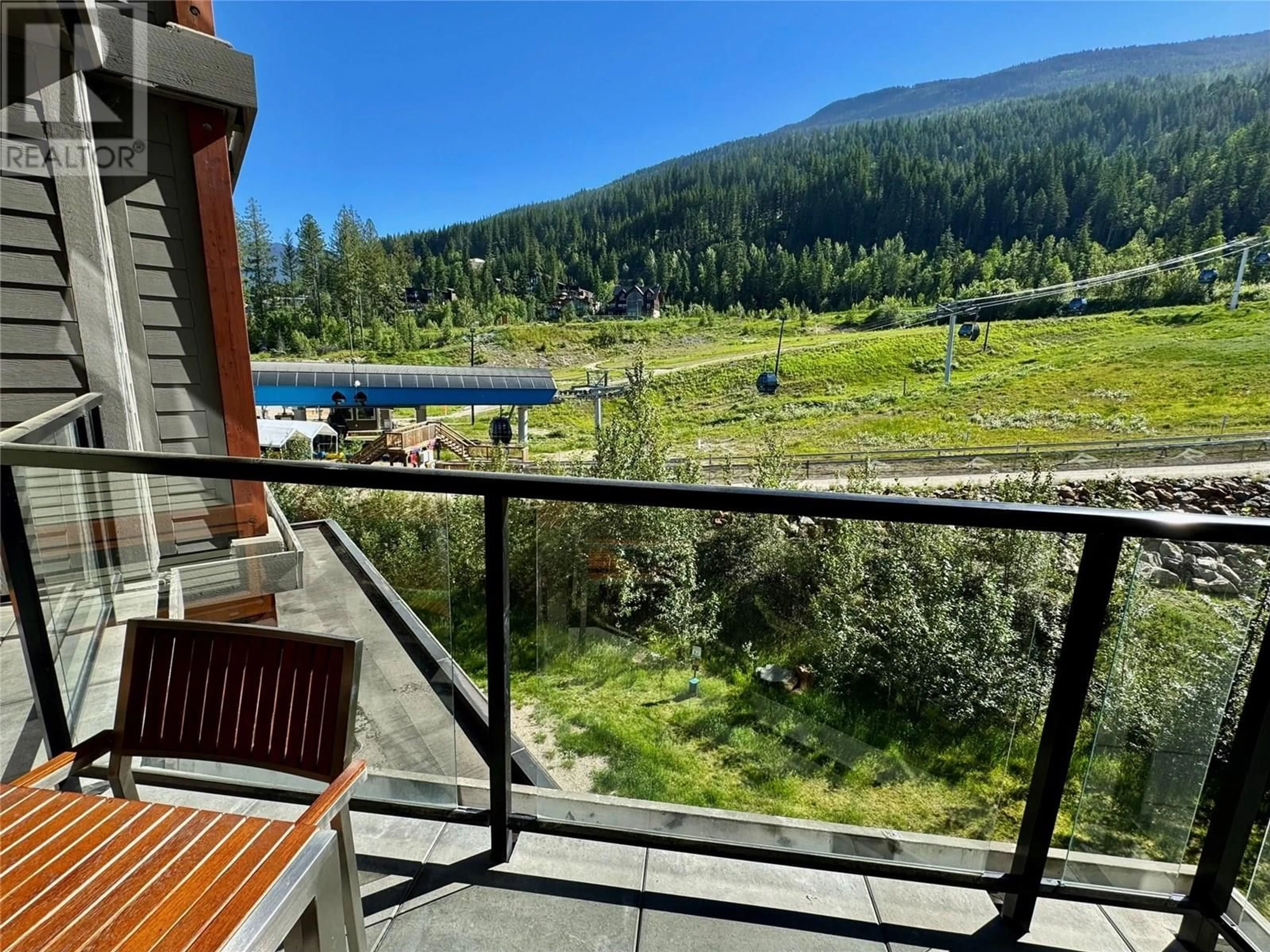 Balcony in the apartment, water/lake/river/ocean view for 2527 - 2950 CAMOZZI ROAD, Revelstoke British Columbia V0E2S1