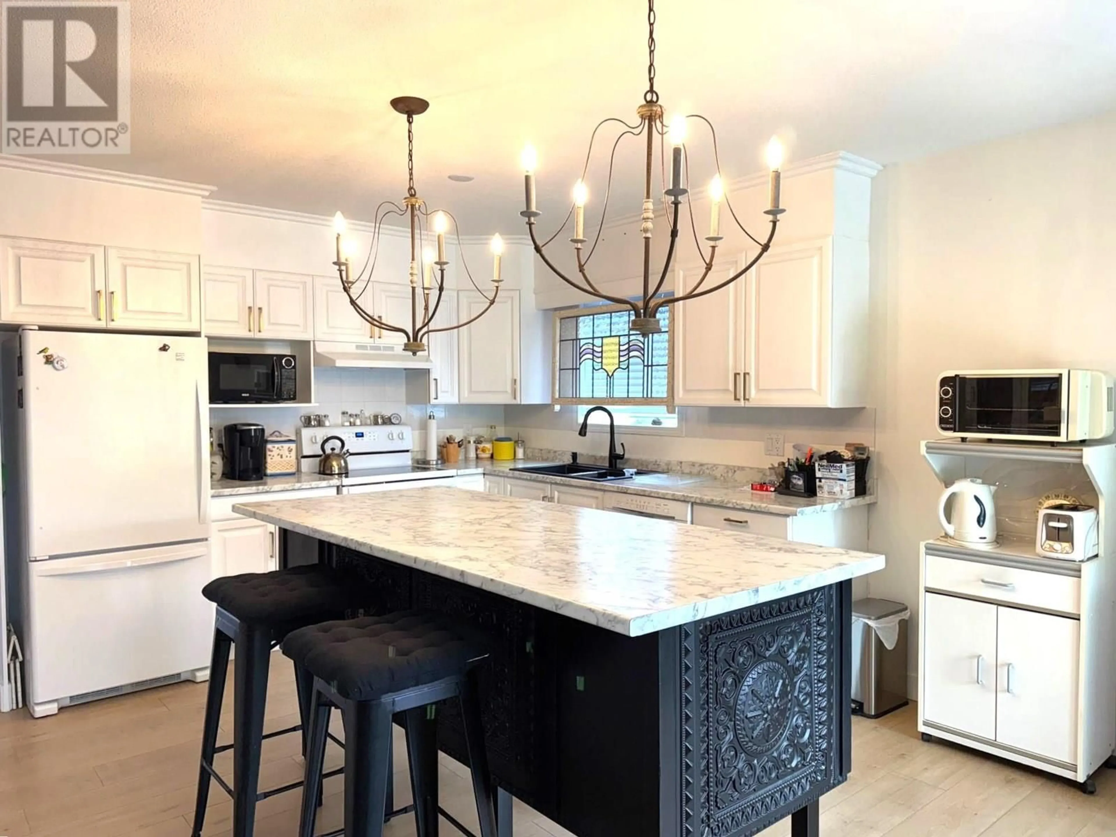 Contemporary kitchen, unknown for 17 - 2250 LOUIE DRIVE, Westbank British Columbia V4T2M6