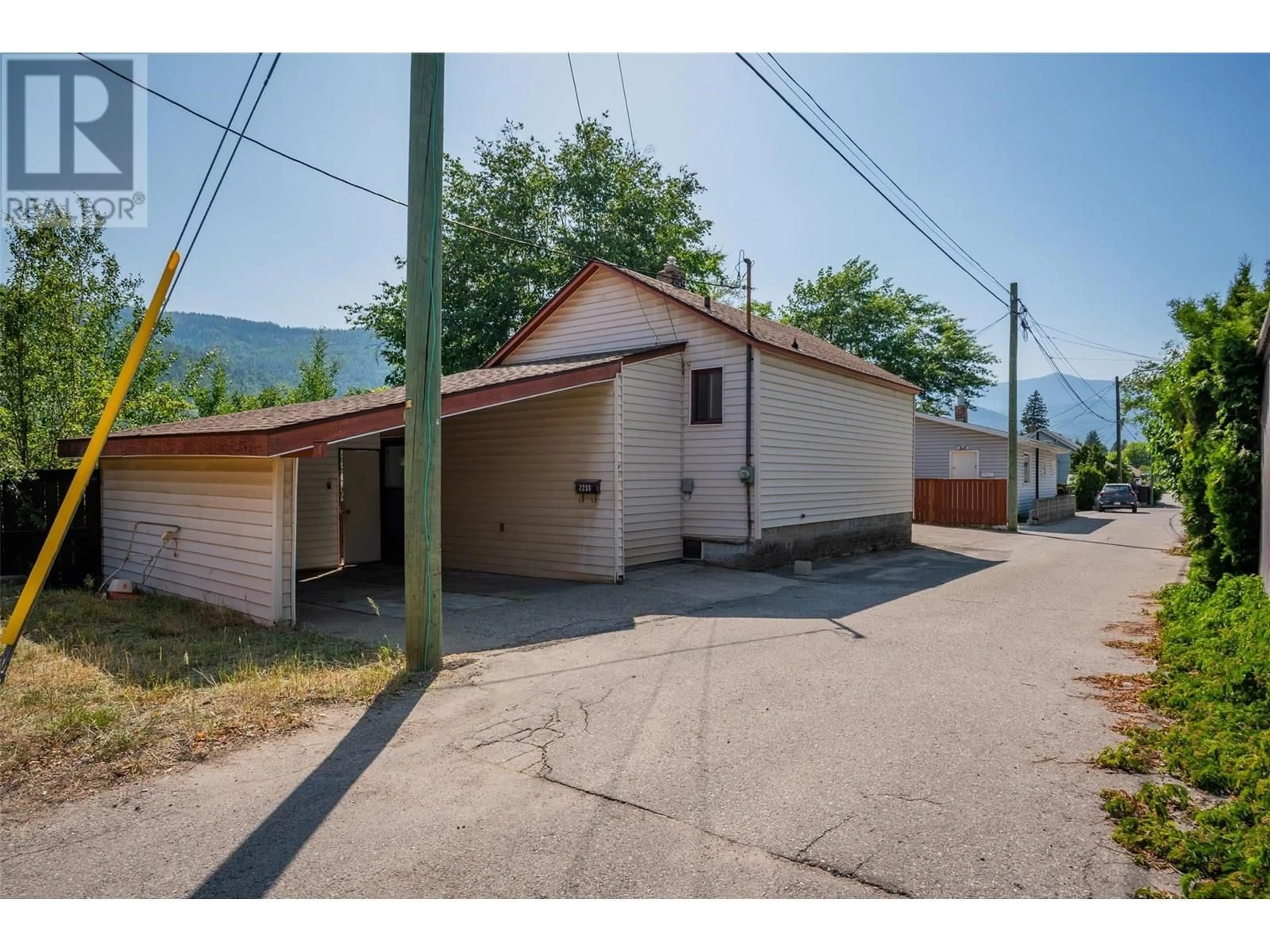 Unknown for 2233 FIFTH AVENUE, Trail British Columbia V1R3E8