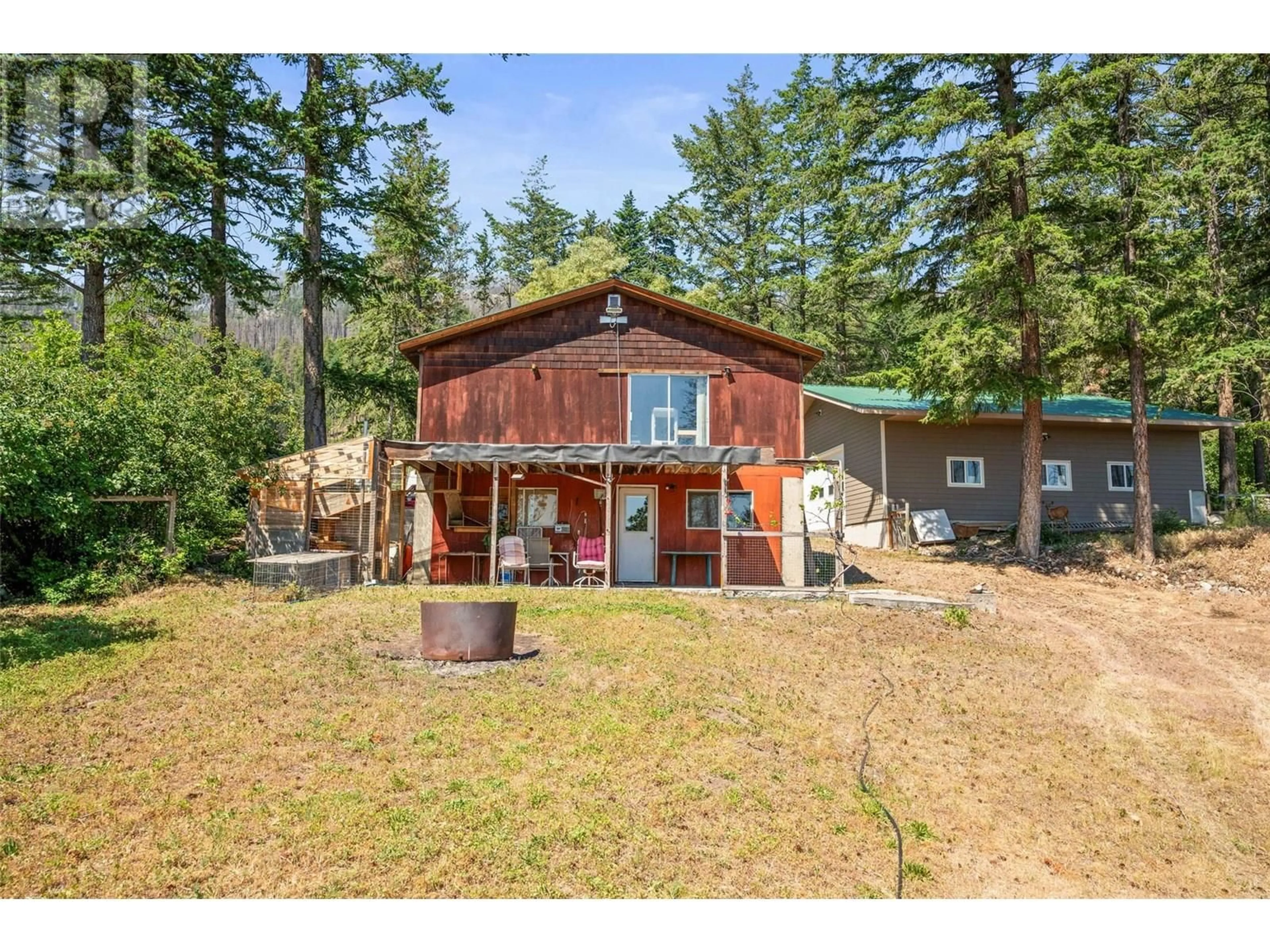 A pic from outside/outdoor area/front of a property/back of a property/a pic from drone, unknown for 725 UDELL ROAD, Vernon British Columbia V1H2E3