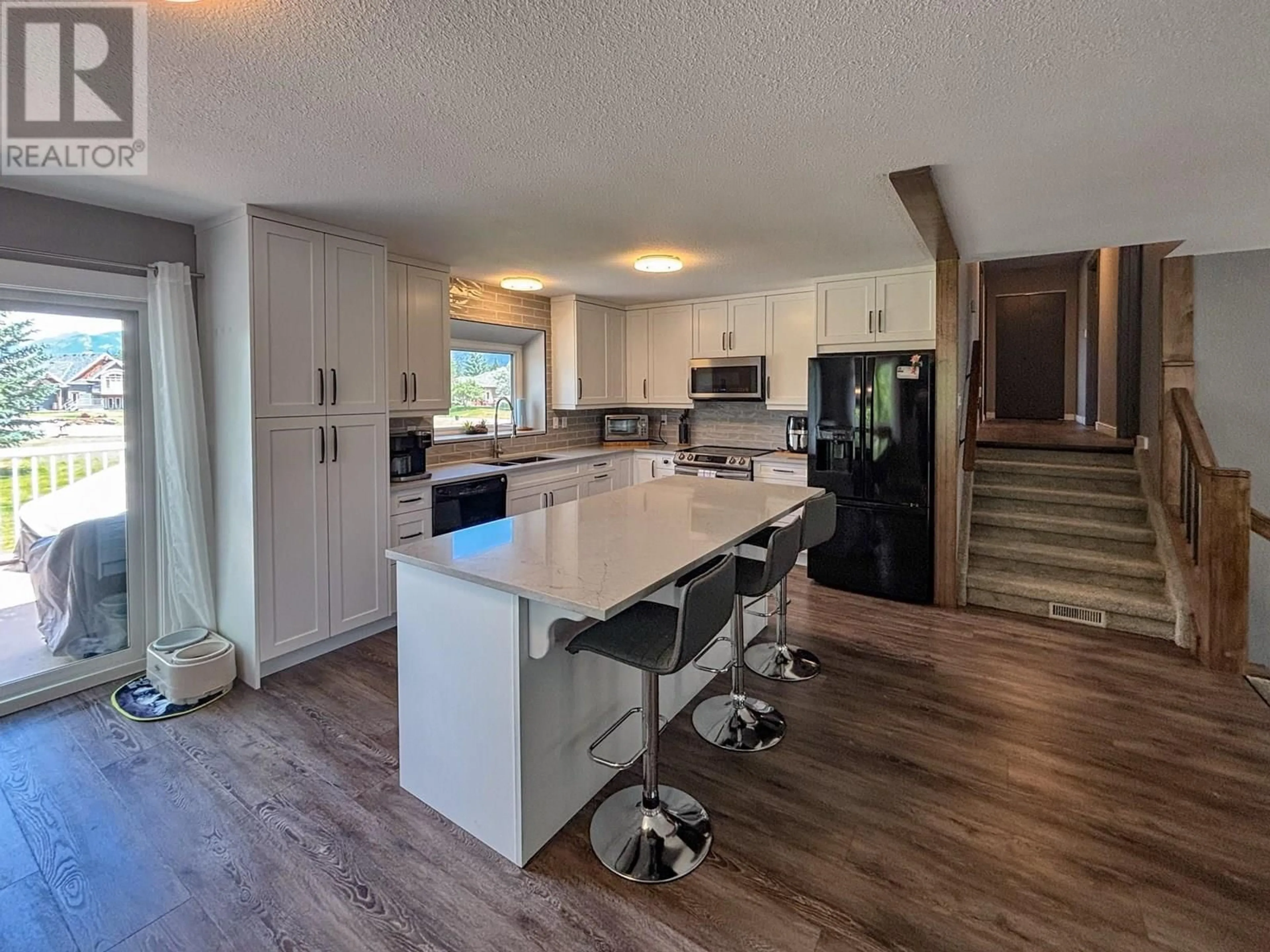 Open concept kitchen, unknown for 7 - 640 UPPER LAKEVIEW ROAD, Invermere British Columbia V0A1K3