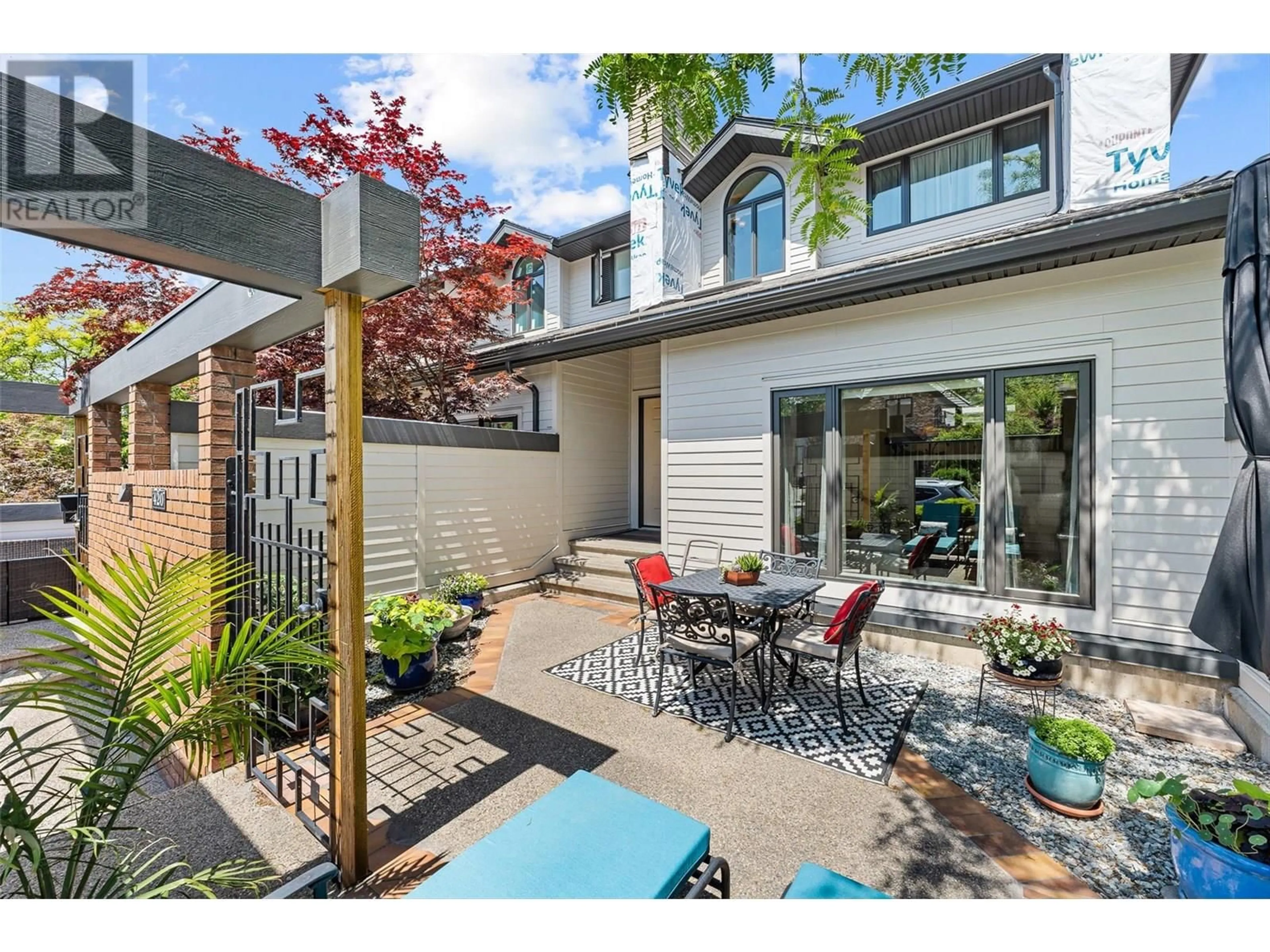 Patio, street for 420 WEST AVENUE, Kelowna British Columbia V1Y4Z2