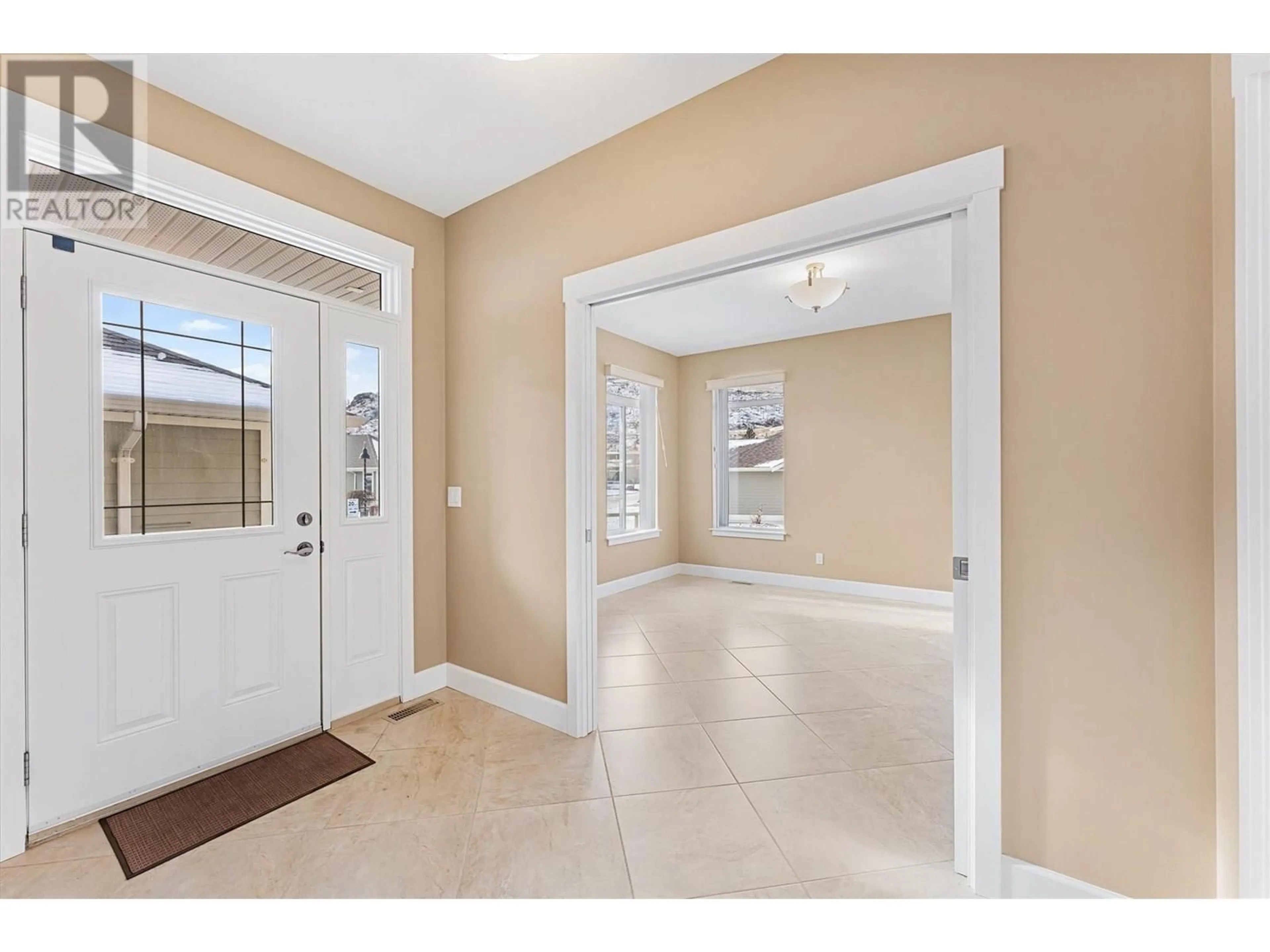 Indoor entryway for 286 - 4035 GELLATLY ROAD, West Kelowna British Columbia V4T1R7
