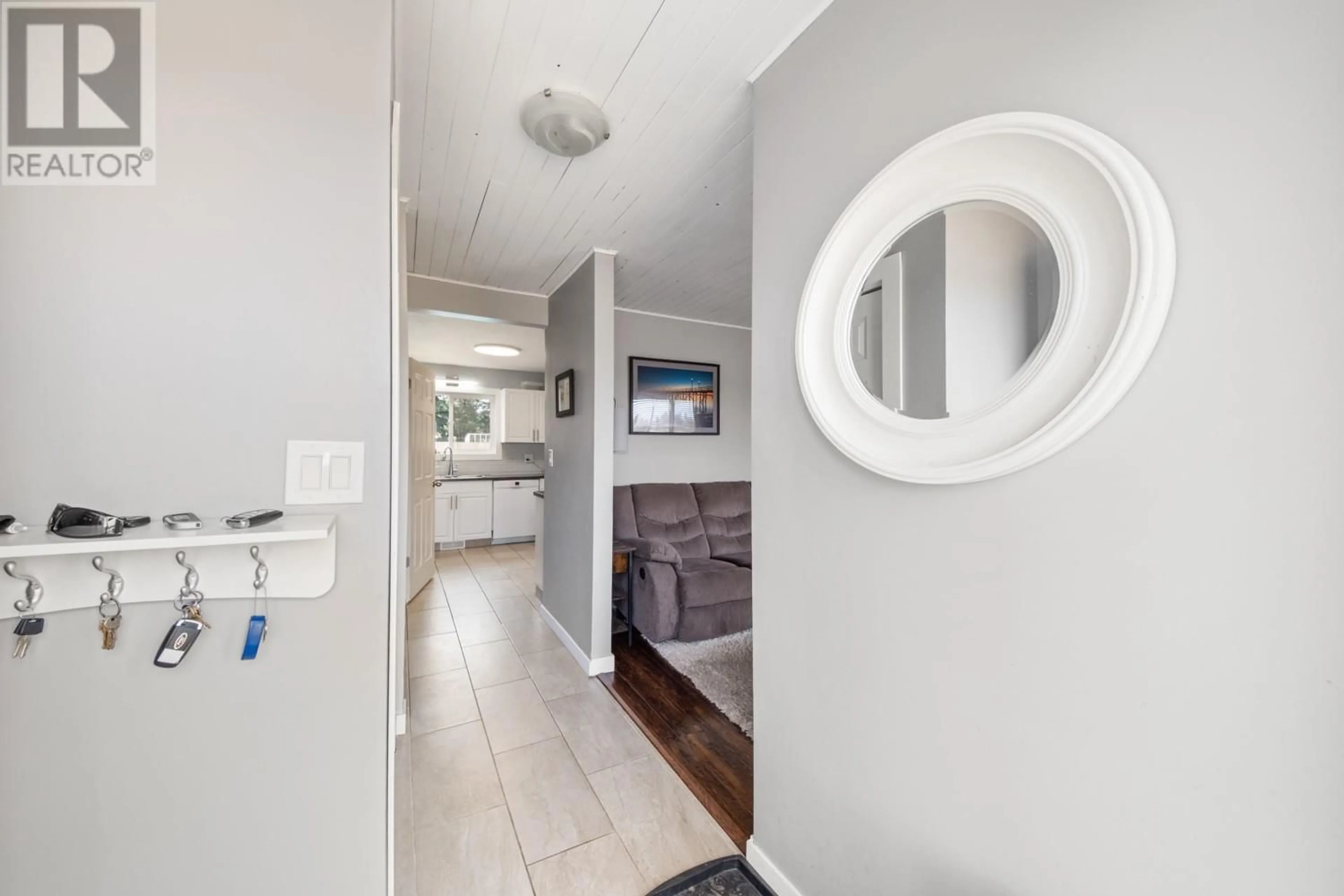 Indoor entryway for 5168 HAYNES ROAD, Vernon British Columbia V1B3J6