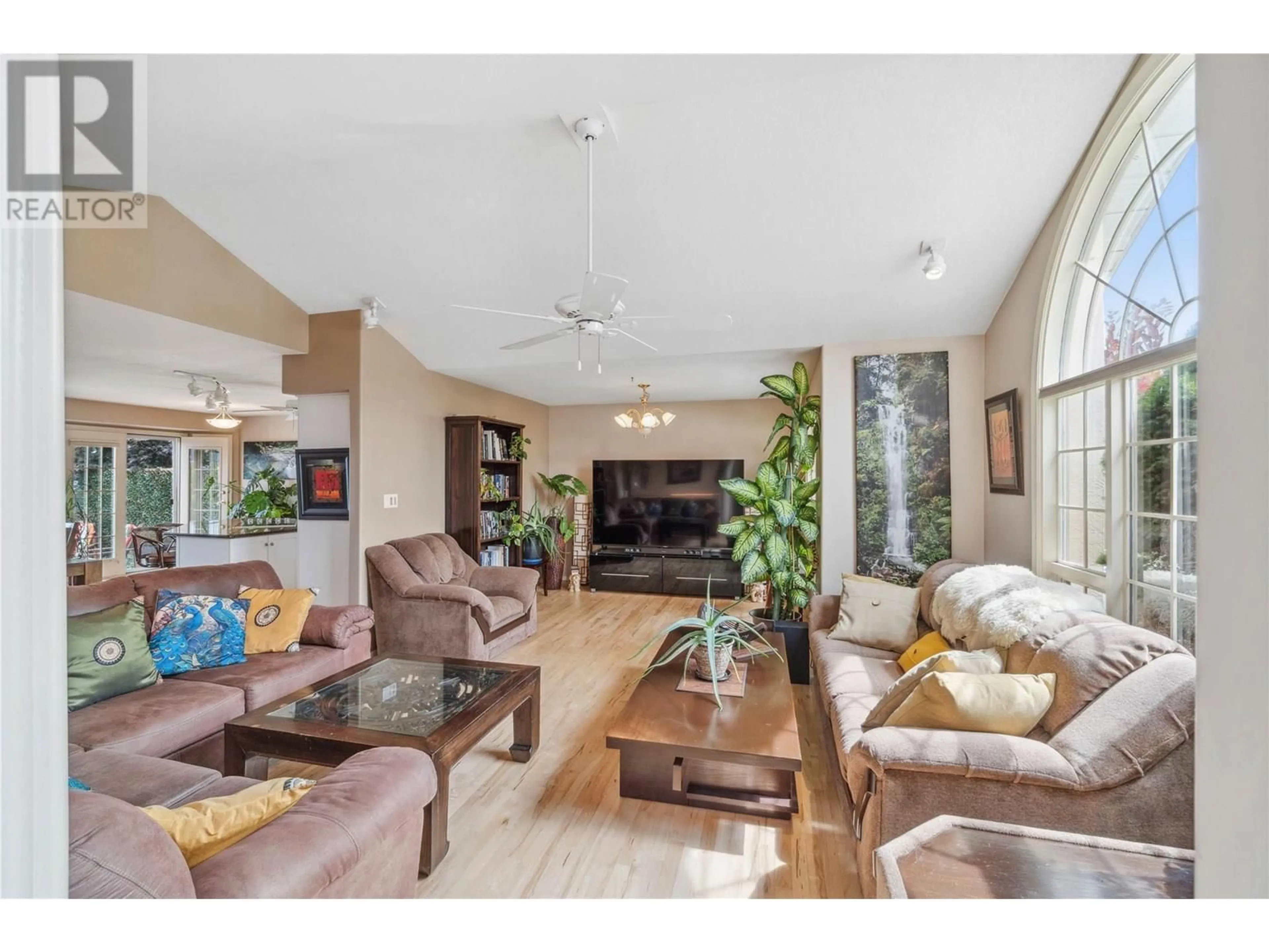 Living room with furniture, unknown for 1840 MCKINLEY COURT, Kamloops British Columbia V2E2L9