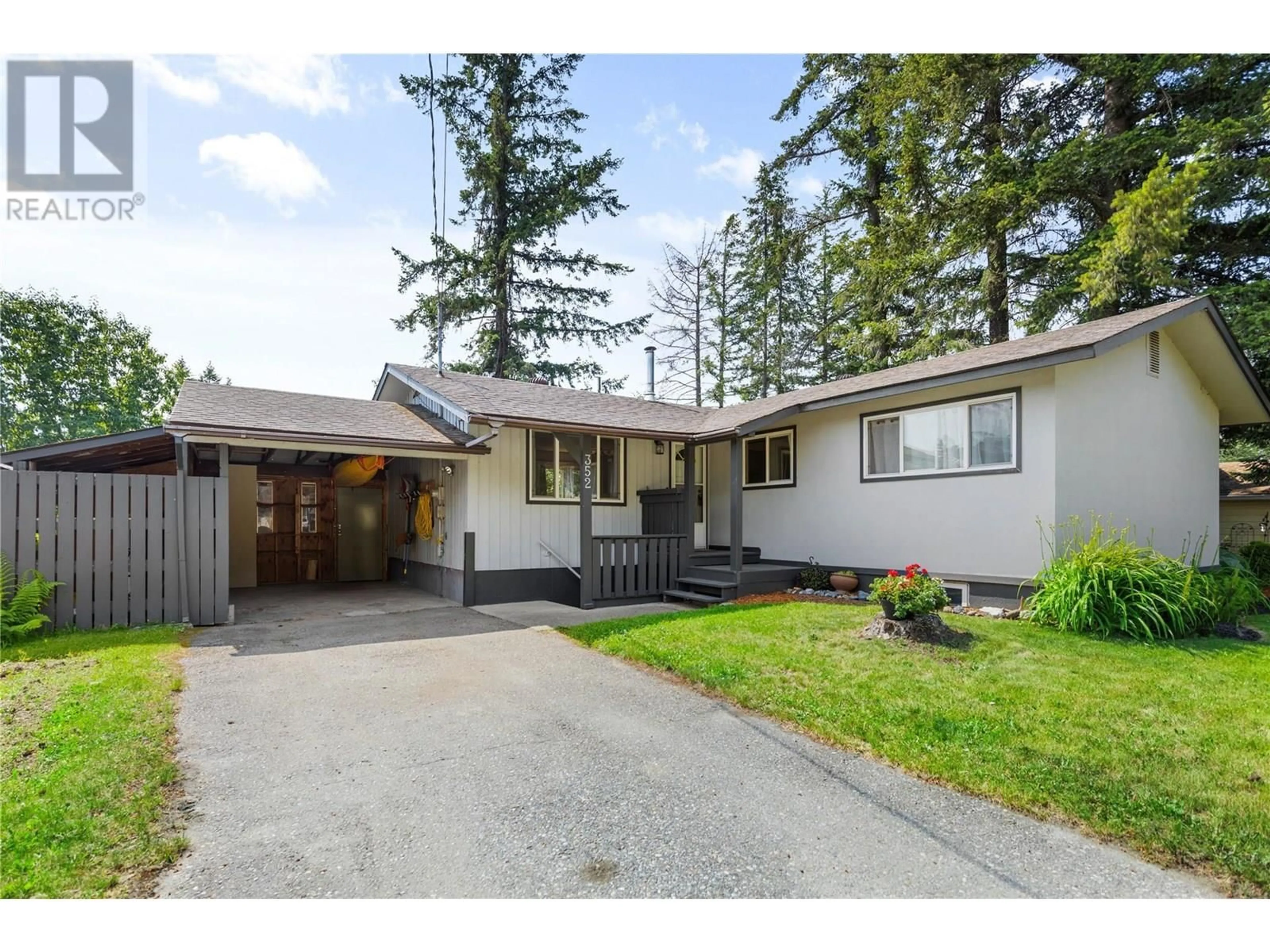 Home with vinyl exterior material, street for 352 HELMCKEN STREET, Clearwater British Columbia V0E1N1