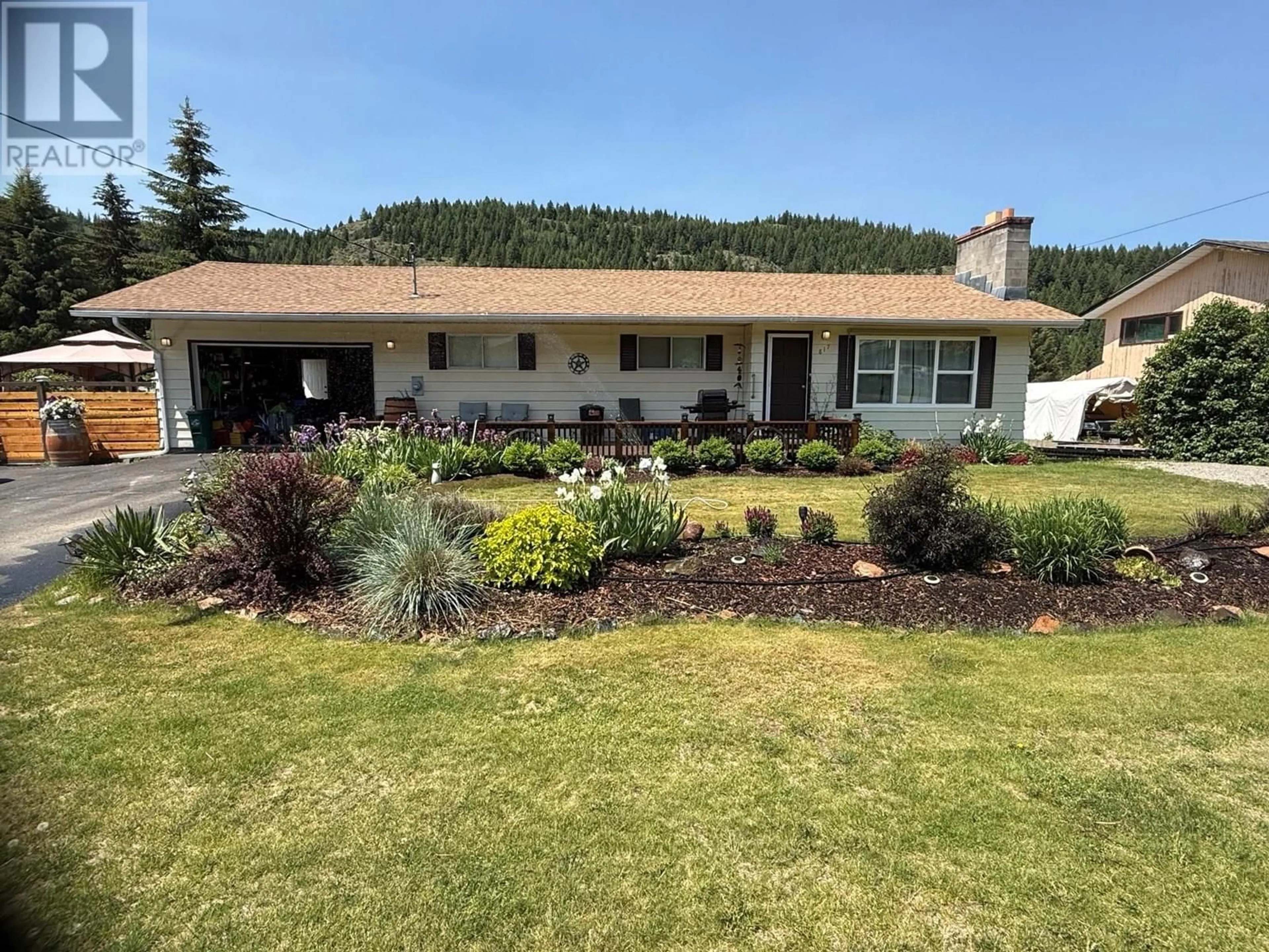 A pic from outside/outdoor area/front of a property/back of a property/a pic from drone, mountain view for 817 N KIMBERLEY STREET, Greenwood British Columbia V0H1J0