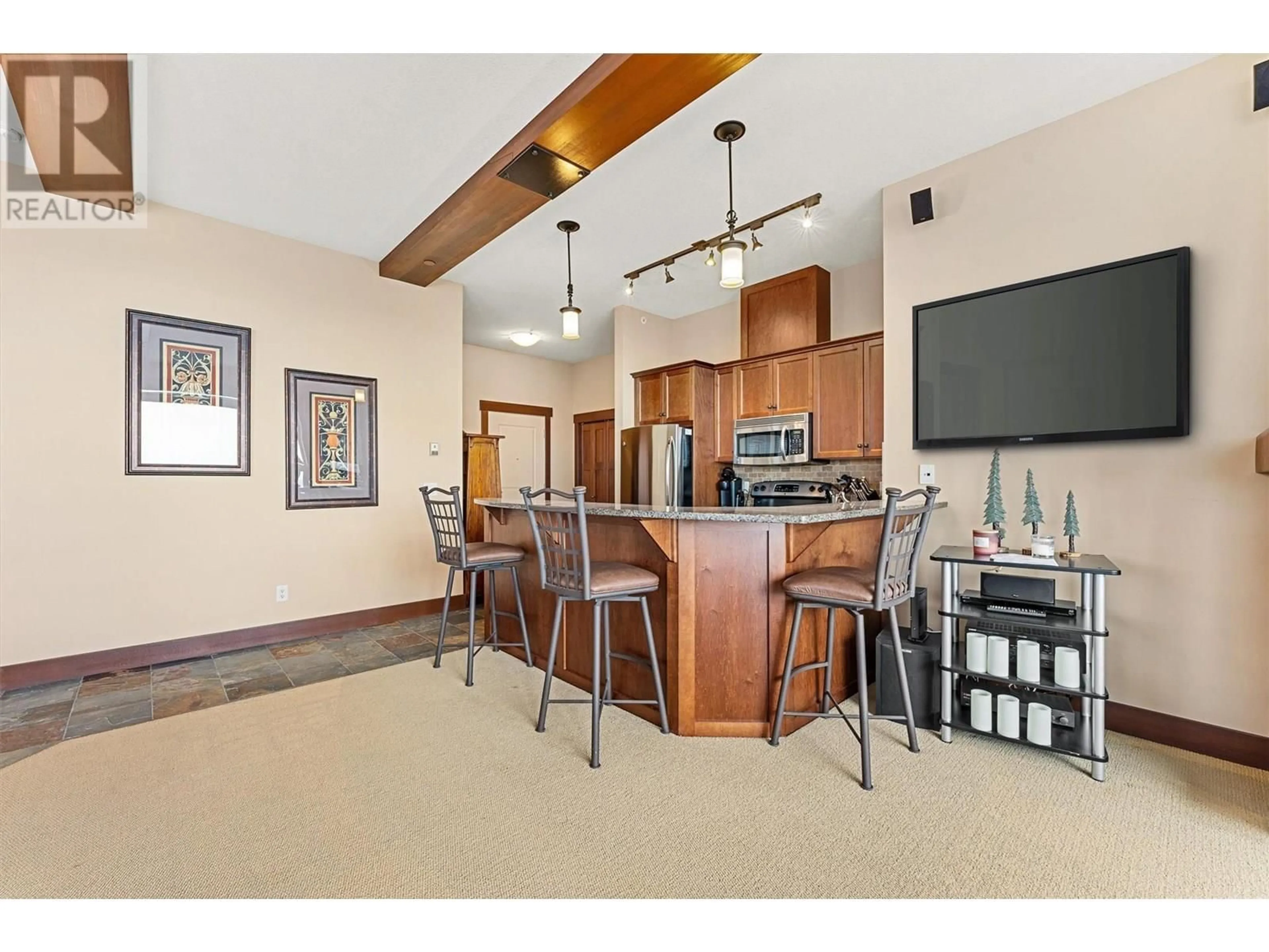 Open concept kitchen, unknown for 404 - 375 RAVEN RIDGE ROAD, Big White British Columbia V1P1P3