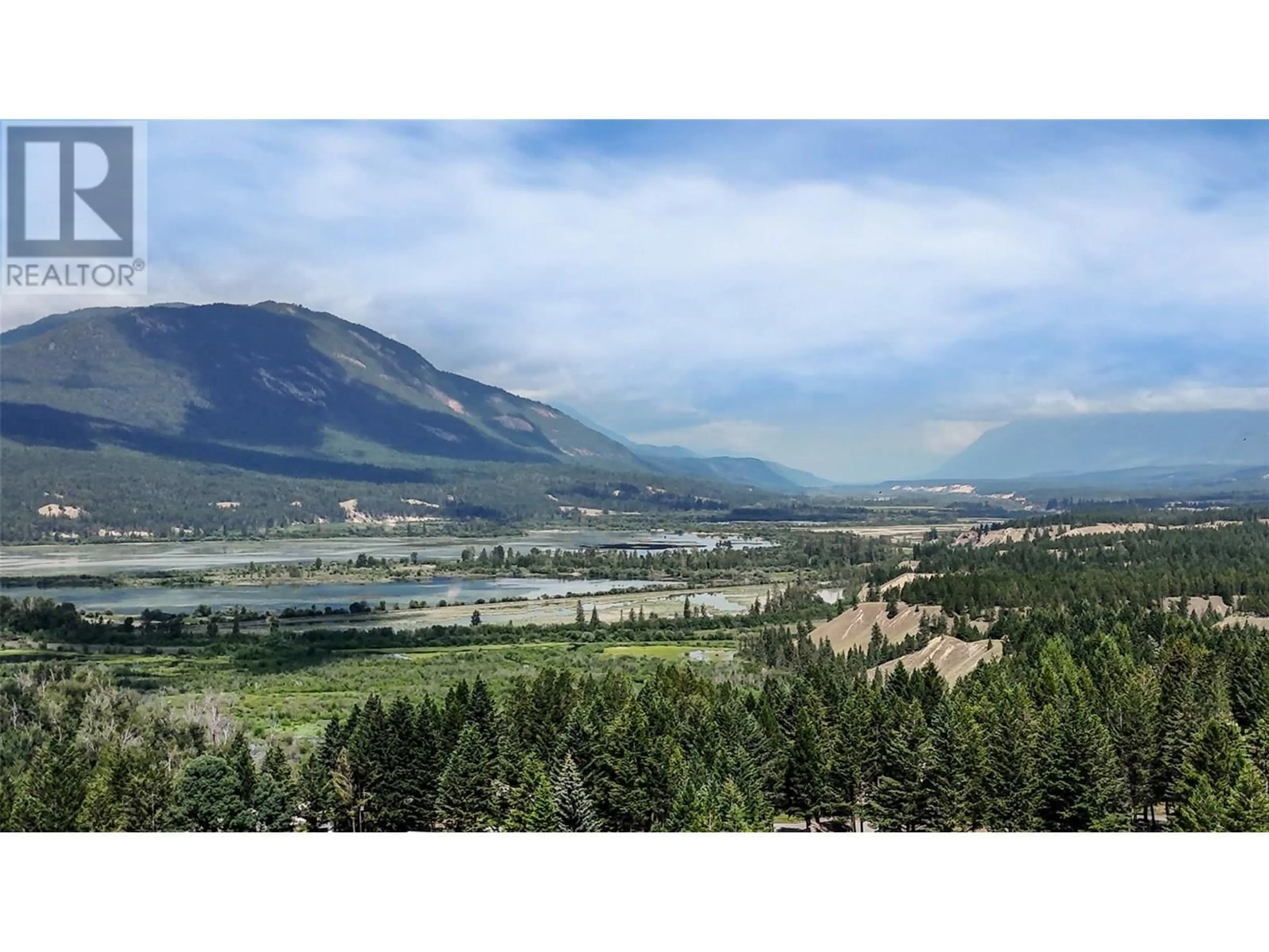 Blurry image for 7334 REVELSTOKE DRIVE, Radium Hot Springs British Columbia V0A1M0