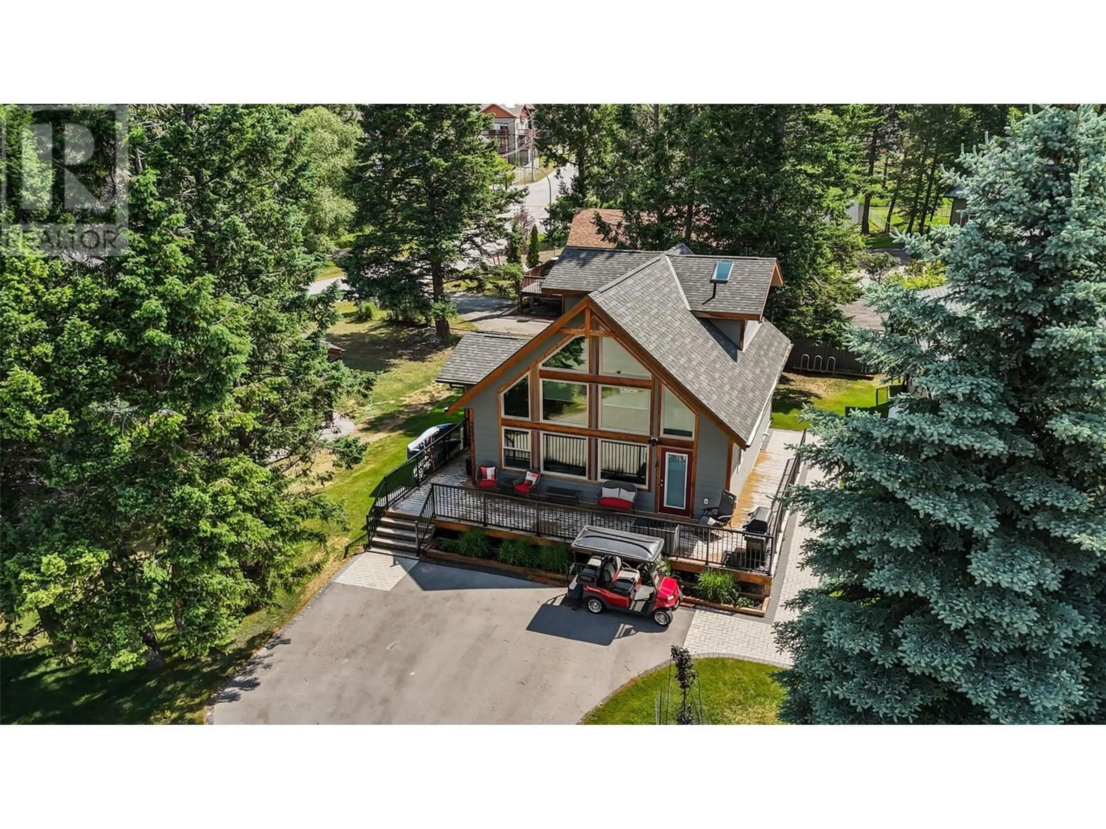 A pic from outside/outdoor area/front of a property/back of a property/a pic from drone, mountain view for 7334 REVELSTOKE DRIVE, Radium Hot Springs British Columbia V0A1M0