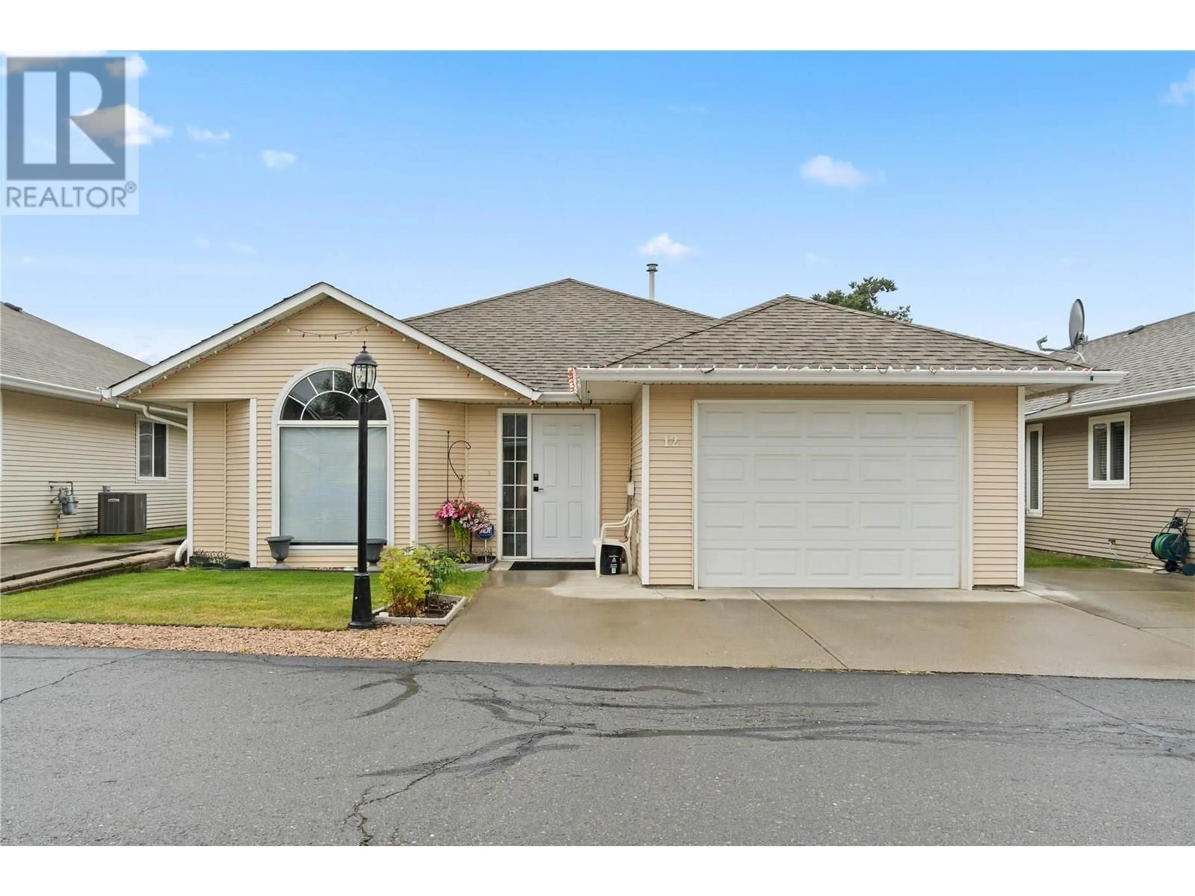 Home with vinyl exterior material, street for 12 - 723 SINGH STREET, Kamloops British Columbia V2B5C5