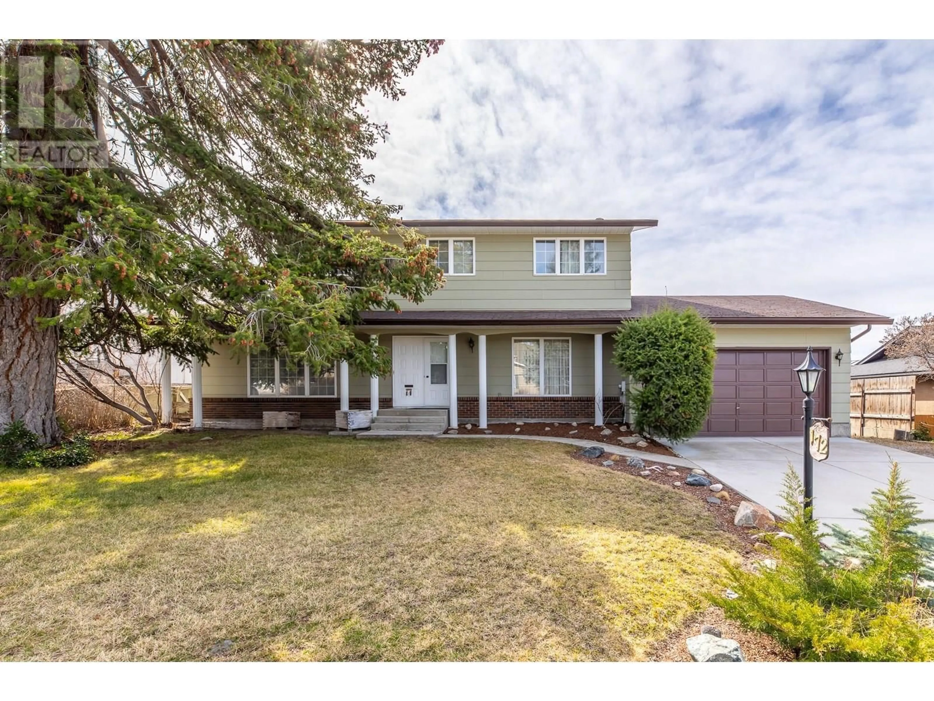 Home with vinyl exterior material, street for 172 WESTVIEW DRIVE, Penticton British Columbia V2A7R2