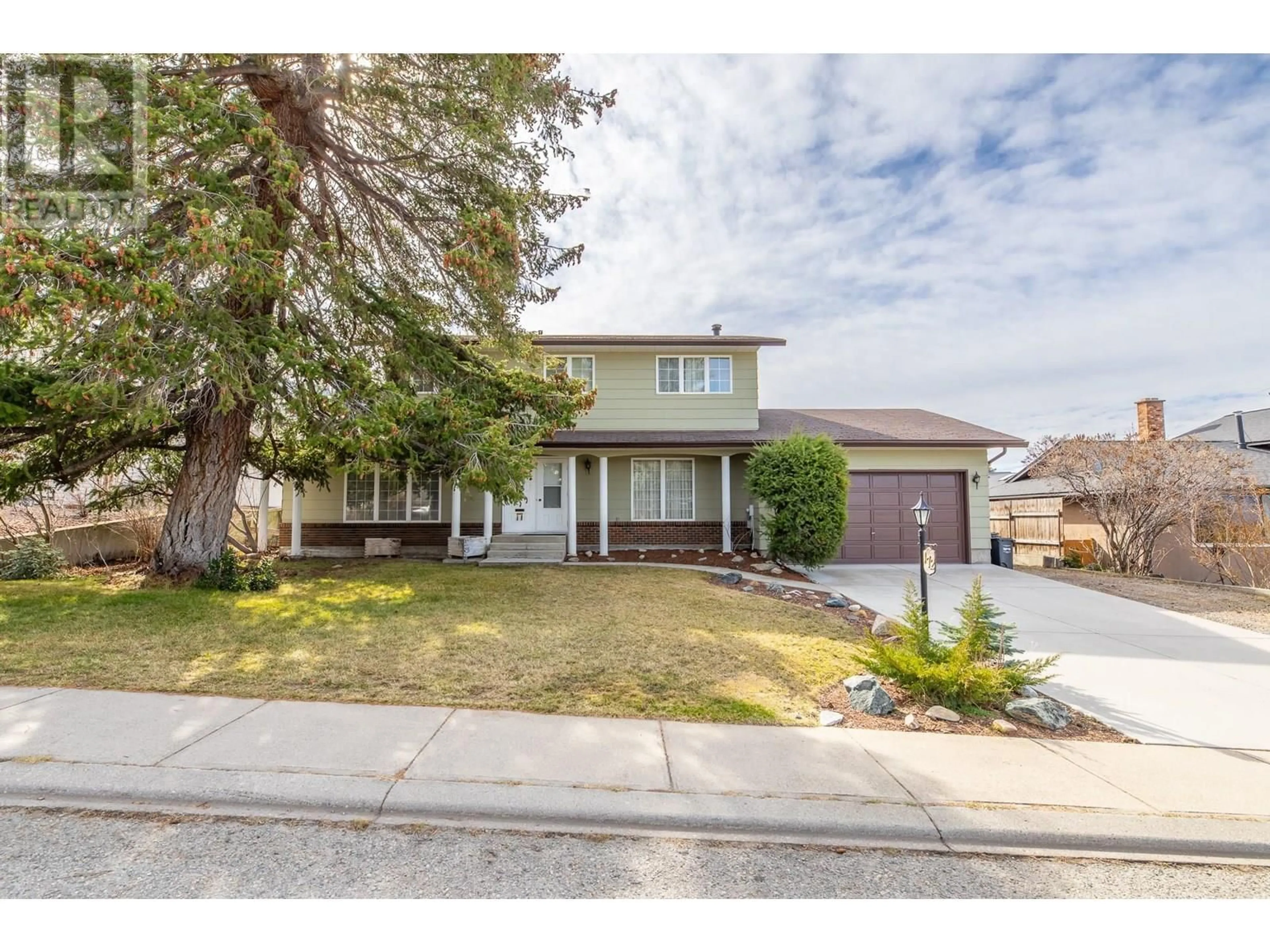 Home with vinyl exterior material, street for 172 WESTVIEW DRIVE, Penticton British Columbia V2A7R2