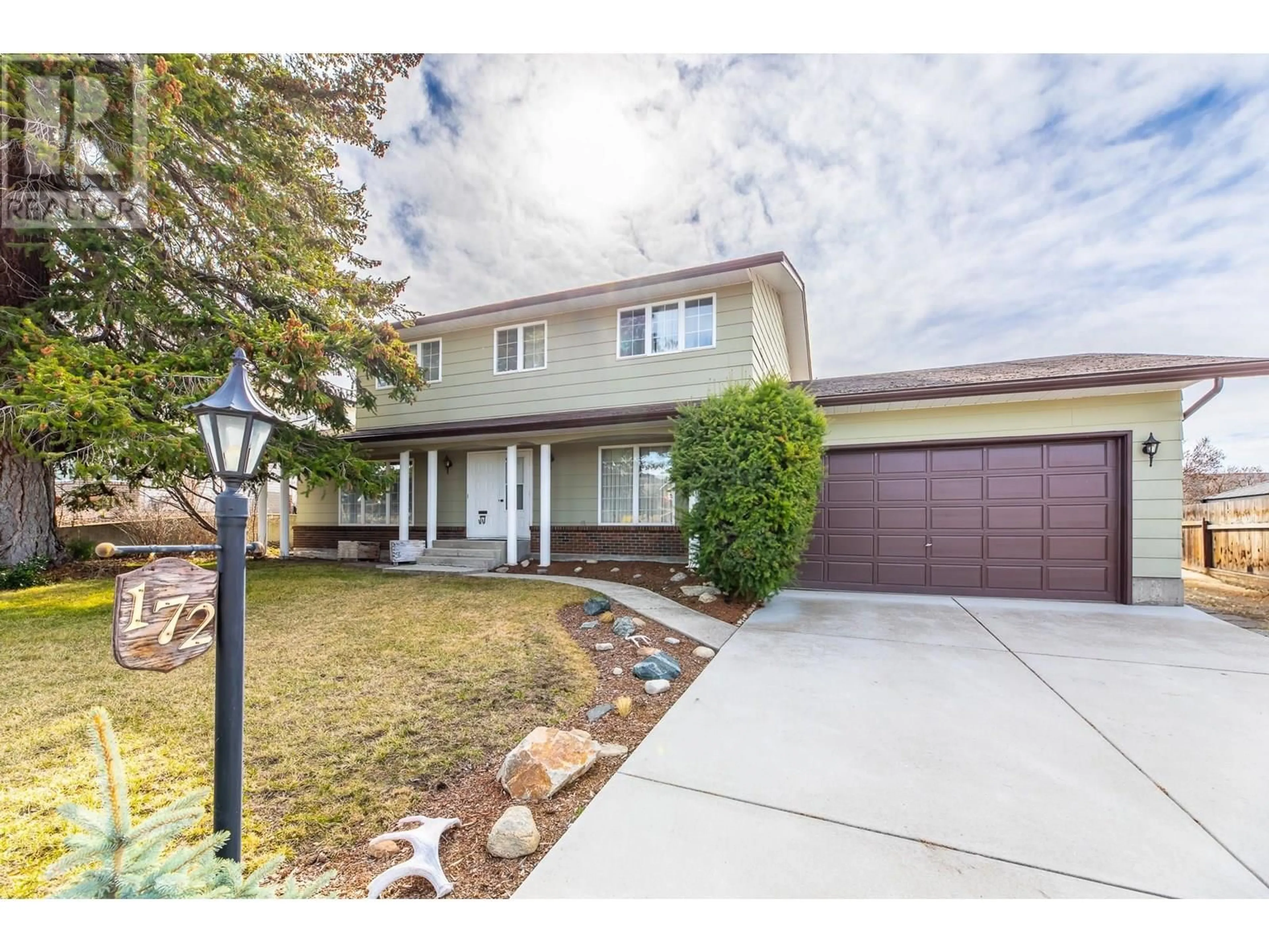 Home with vinyl exterior material, street for 172 WESTVIEW DRIVE, Penticton British Columbia V2A7R2