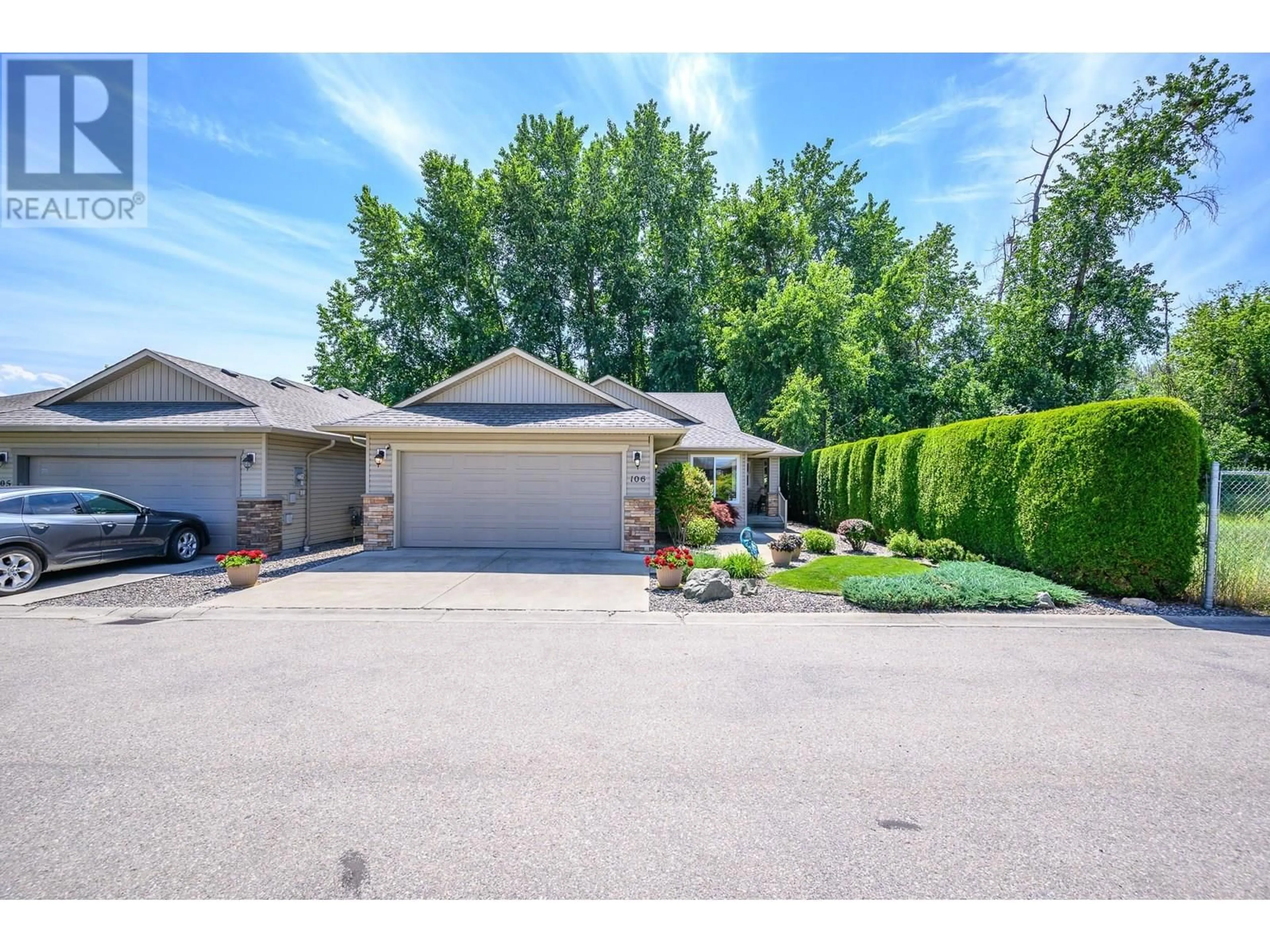 A pic from outside/outdoor area/front of a property/back of a property/a pic from drone, street for 106 - 2200 53 AVENUE, Vernon British Columbia V1T9N8