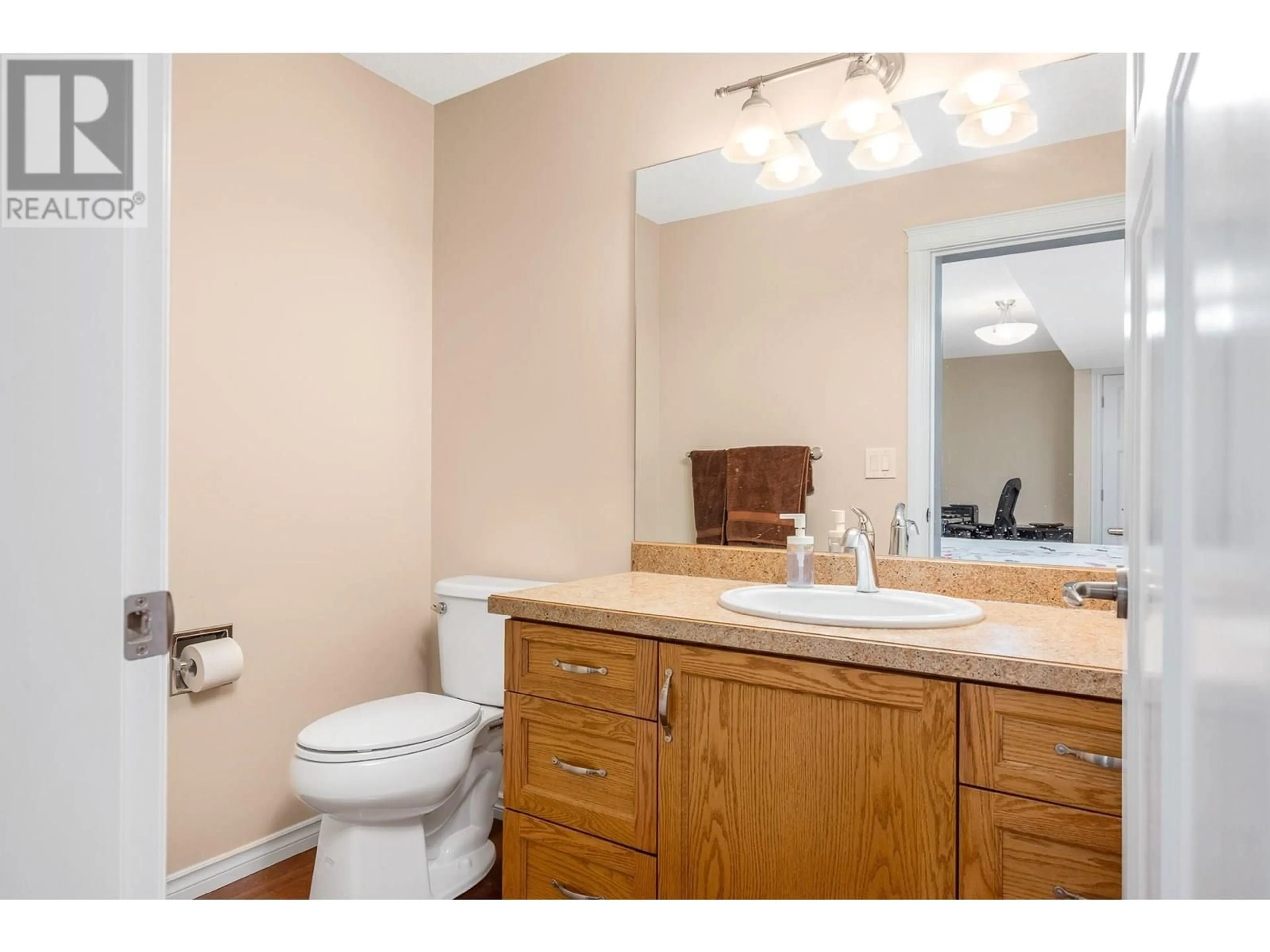 Standard bathroom, unknown for 106 - 2200 53 AVENUE, Vernon British Columbia V1T9N8