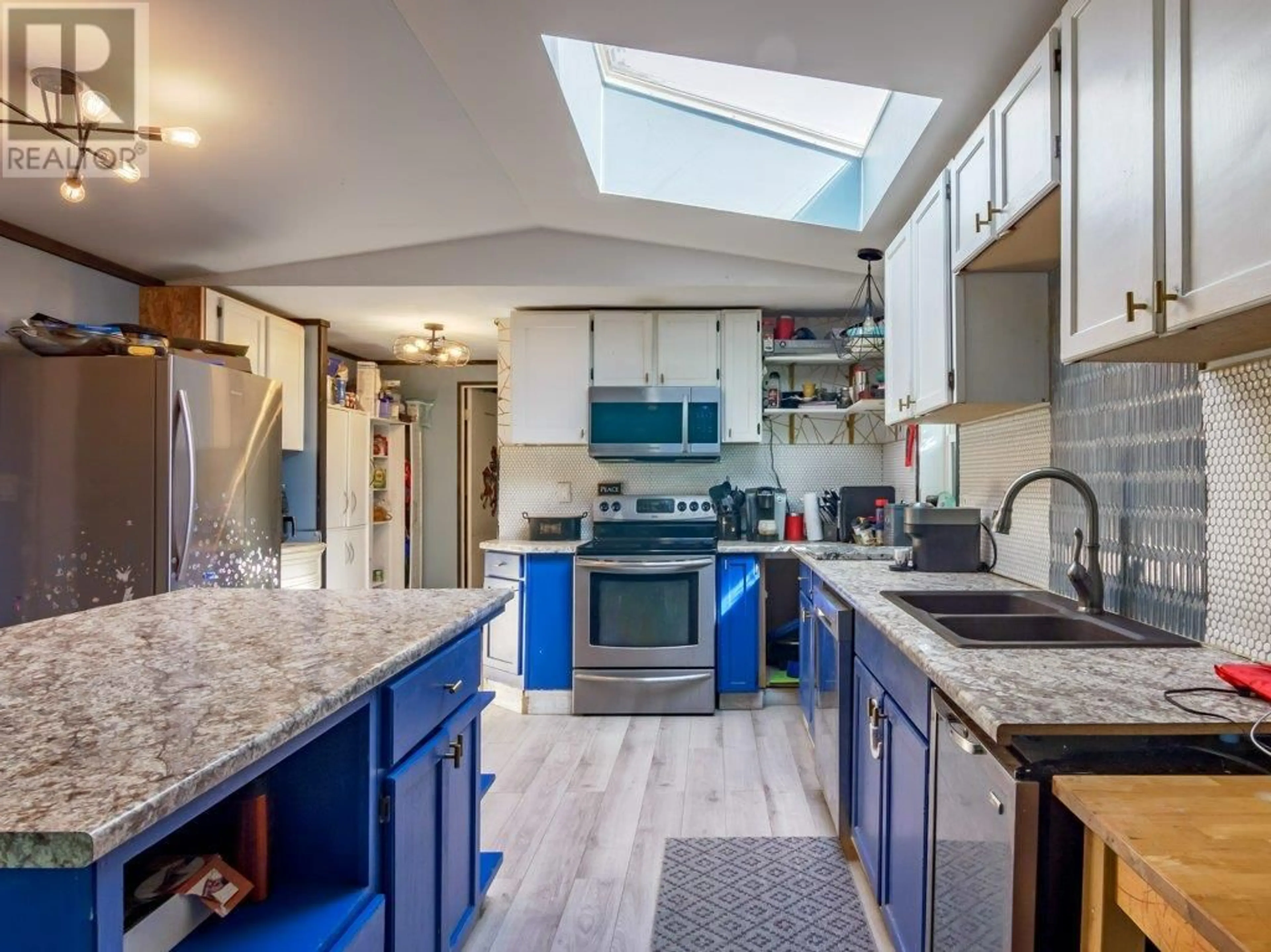 Open concept kitchen, ceramic/tile floor for 23 - 3225 SHANNON LAKE ROAD, West Kelowna British Columbia V4T2E2