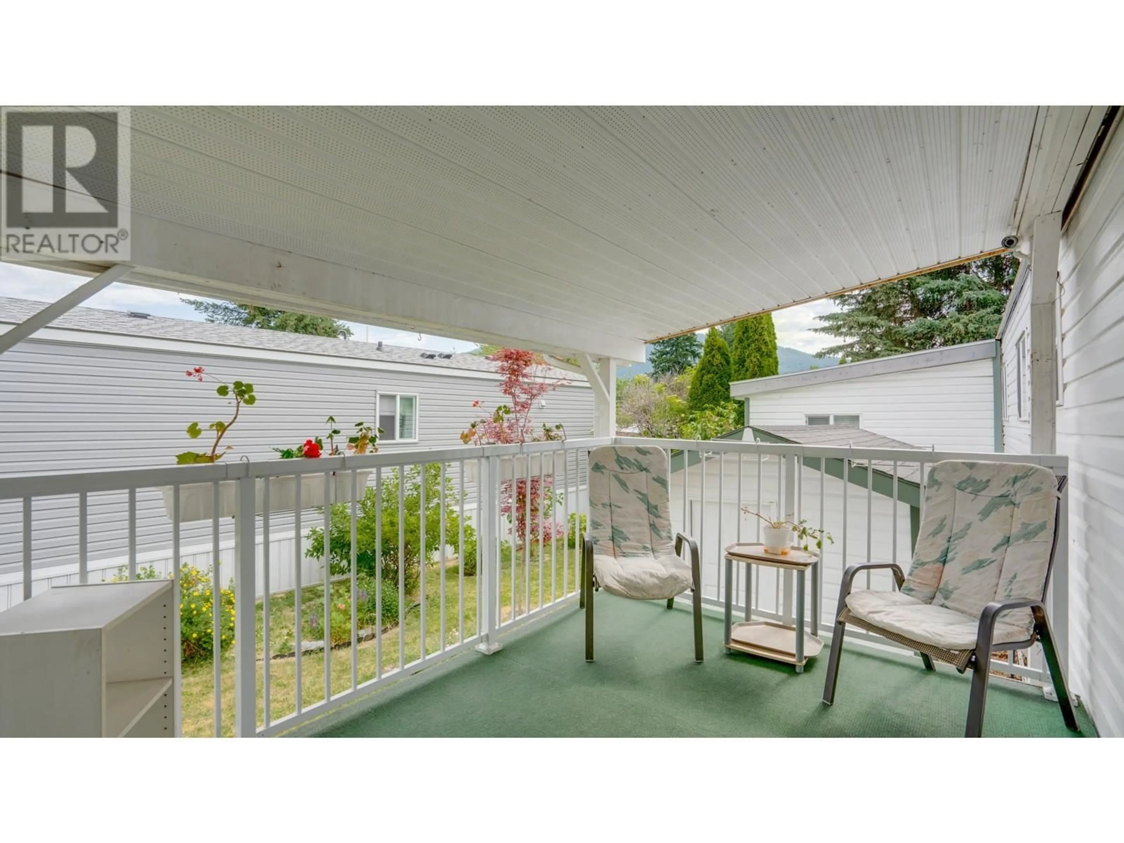 Patio, street for 121 - 3350 10 AVENUE NORTHEAST, Salmon Arm British Columbia V1E1J6