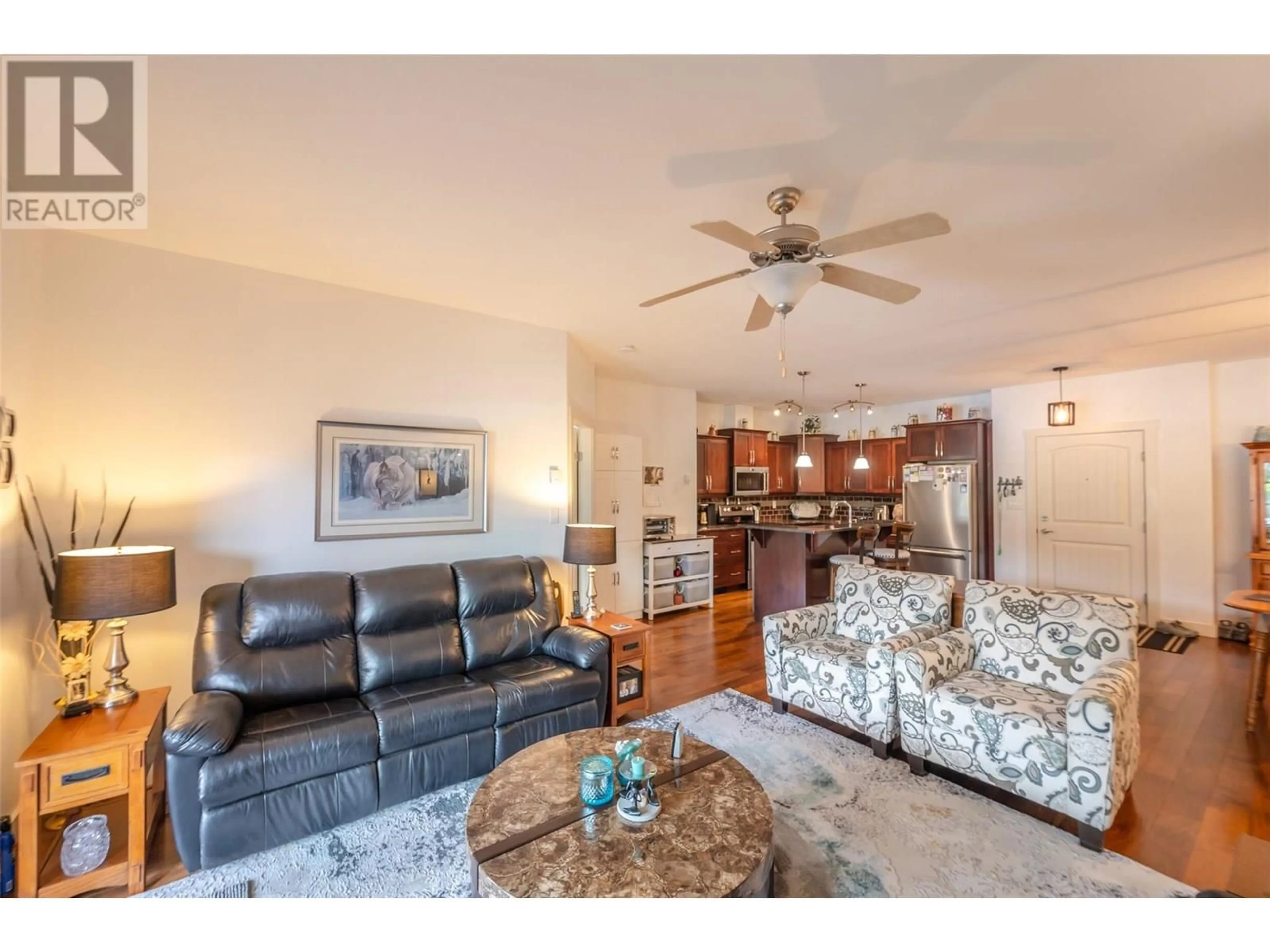 Living room with furniture, unknown for 402 - 13615 VICTORIA ROAD, Summerland British Columbia V0H1Z0