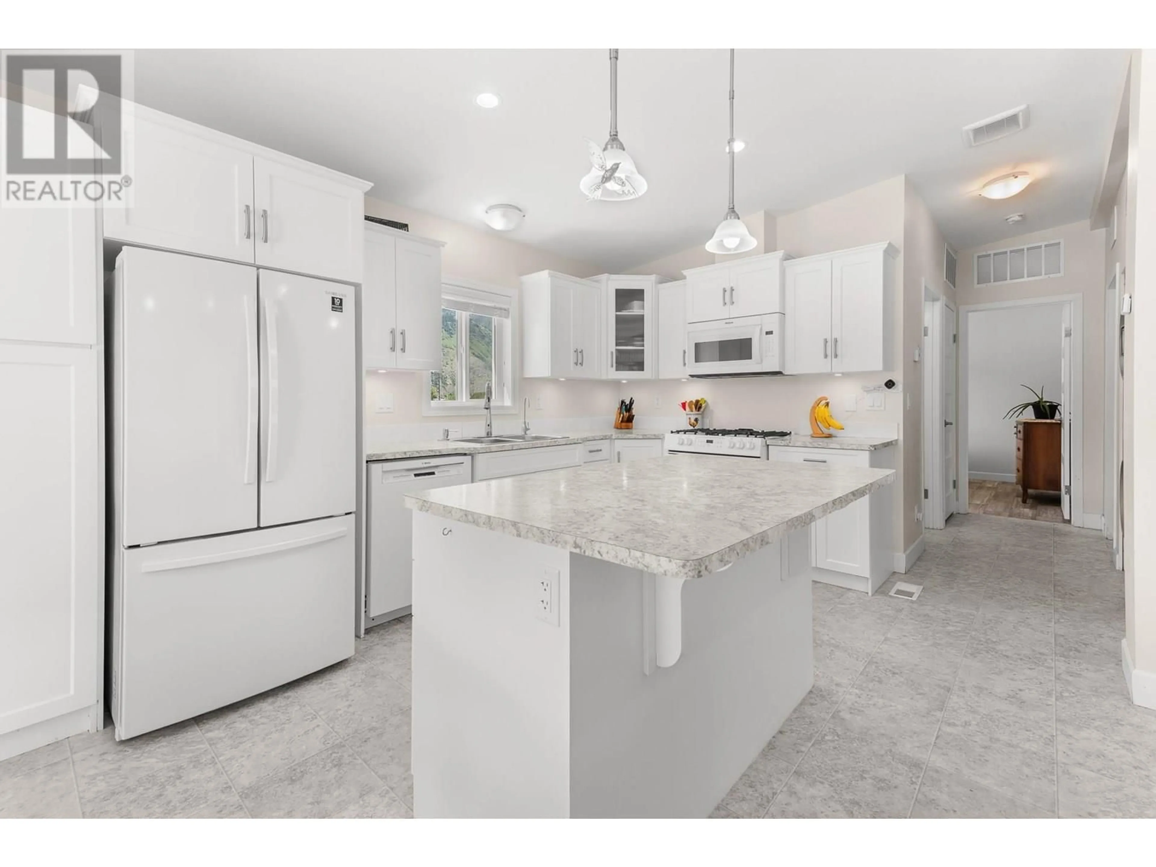 Open concept kitchen, ceramic/tile floor for 1 - 1118 MIDDLE BENCH ROAD, Keremeos British Columbia V0X1N2