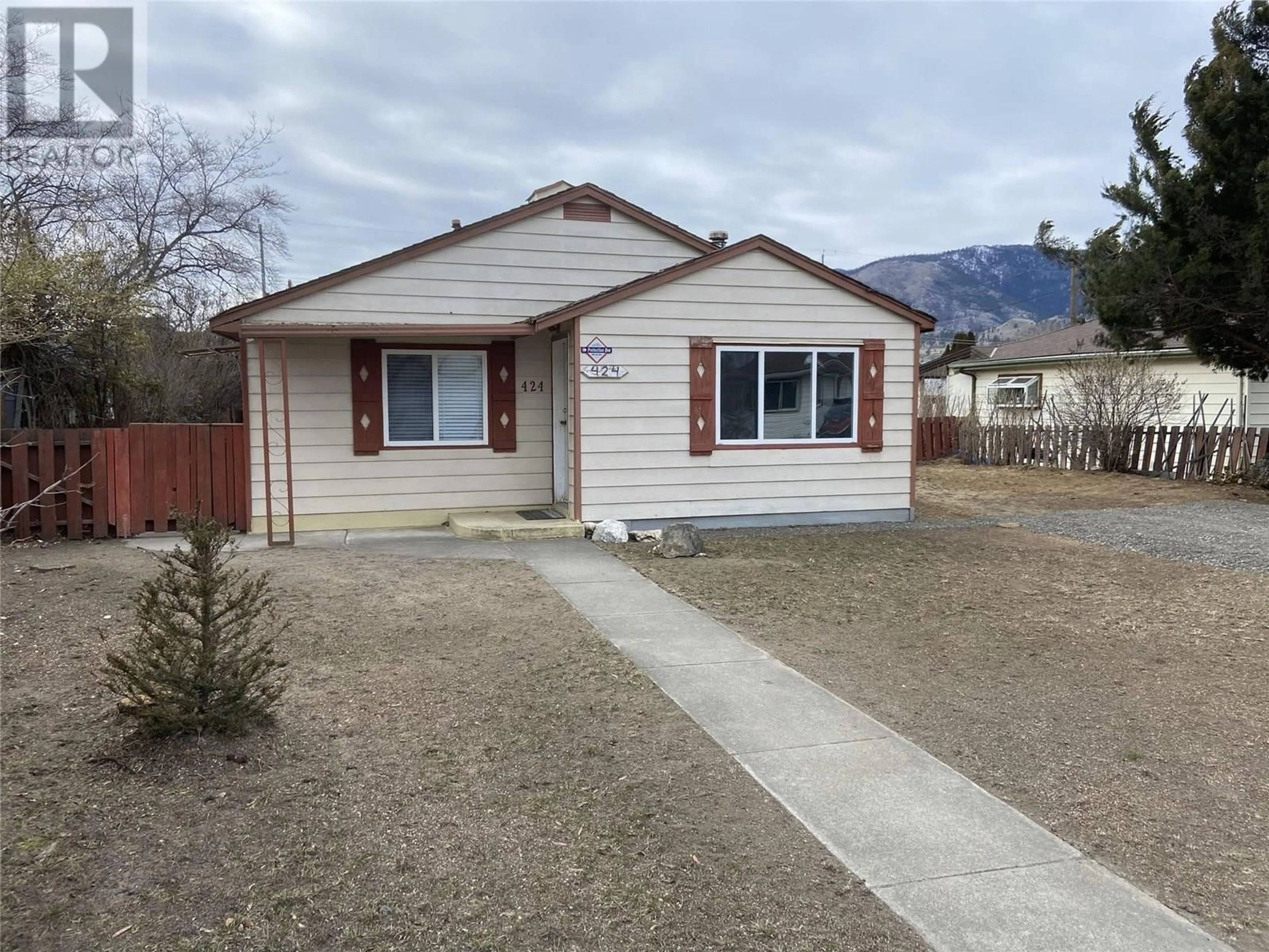Home with vinyl exterior material, unknown for 424 CONKLIN AVENUE, Penticton British Columbia V2A2T4