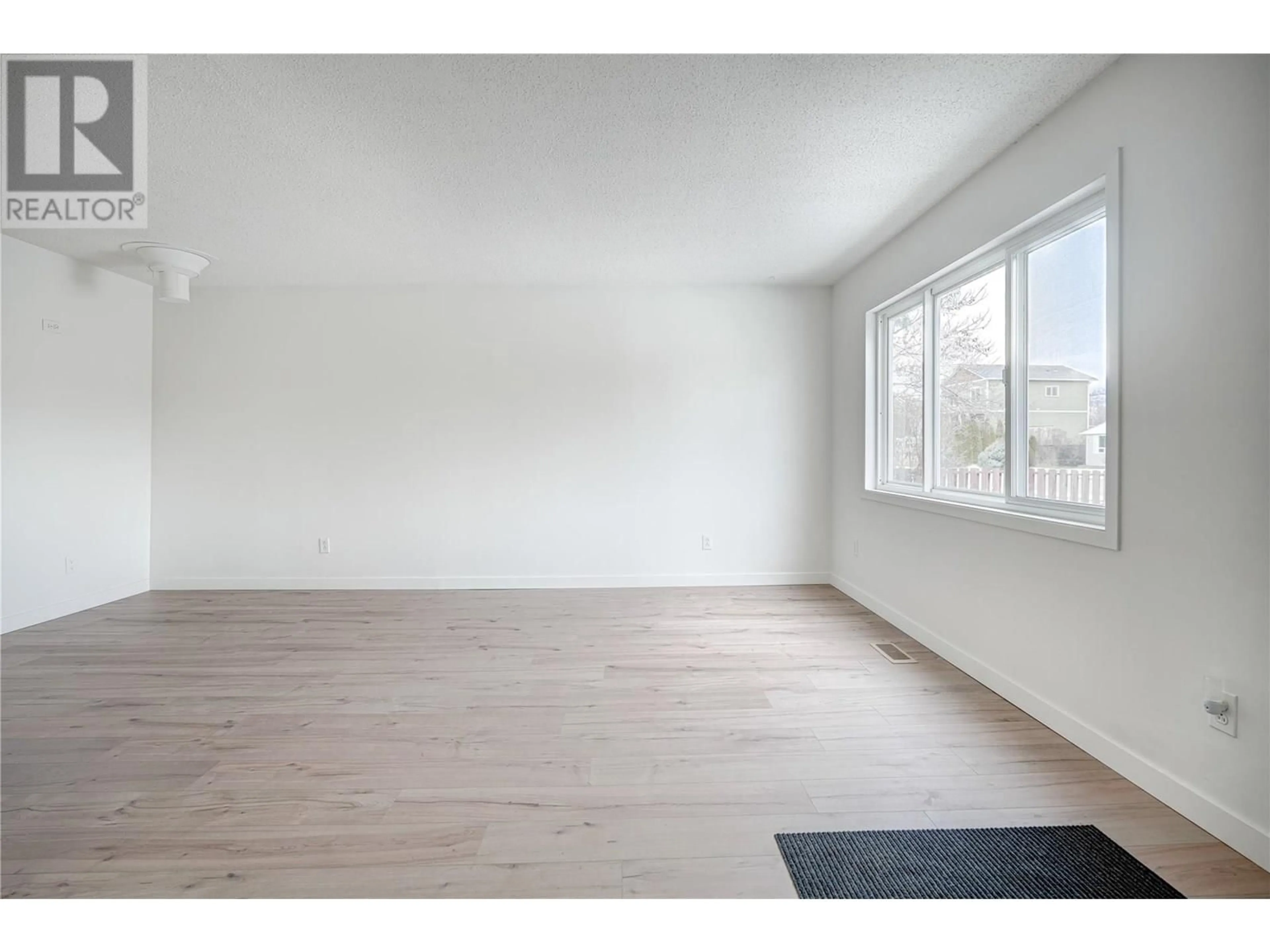 A pic of a room for 424 CONKLIN AVENUE, Penticton British Columbia V2A2T4