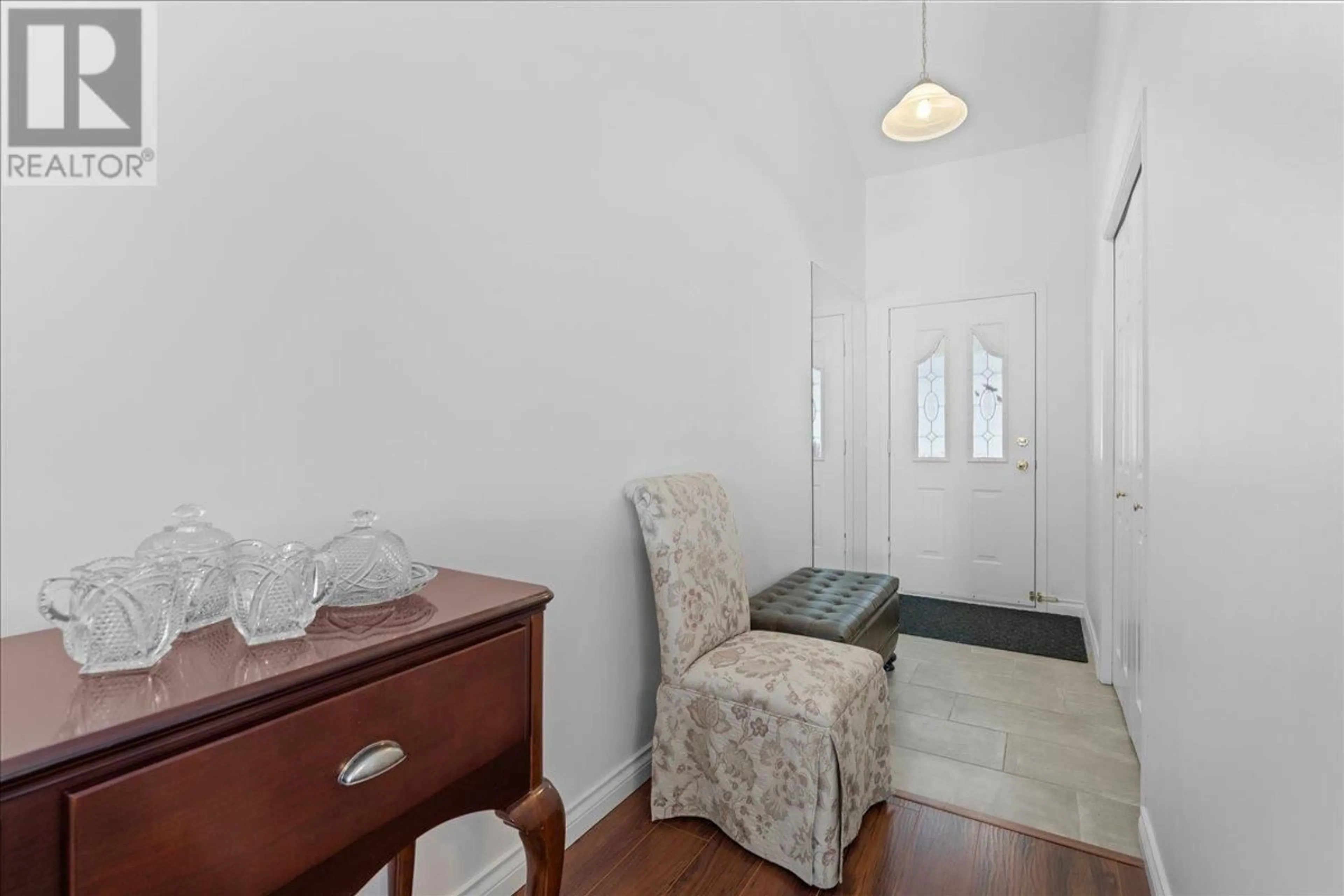 Indoor entryway for 201 - 4470 PONDEROSA DRIVE, Peachland British Columbia V0H1X5