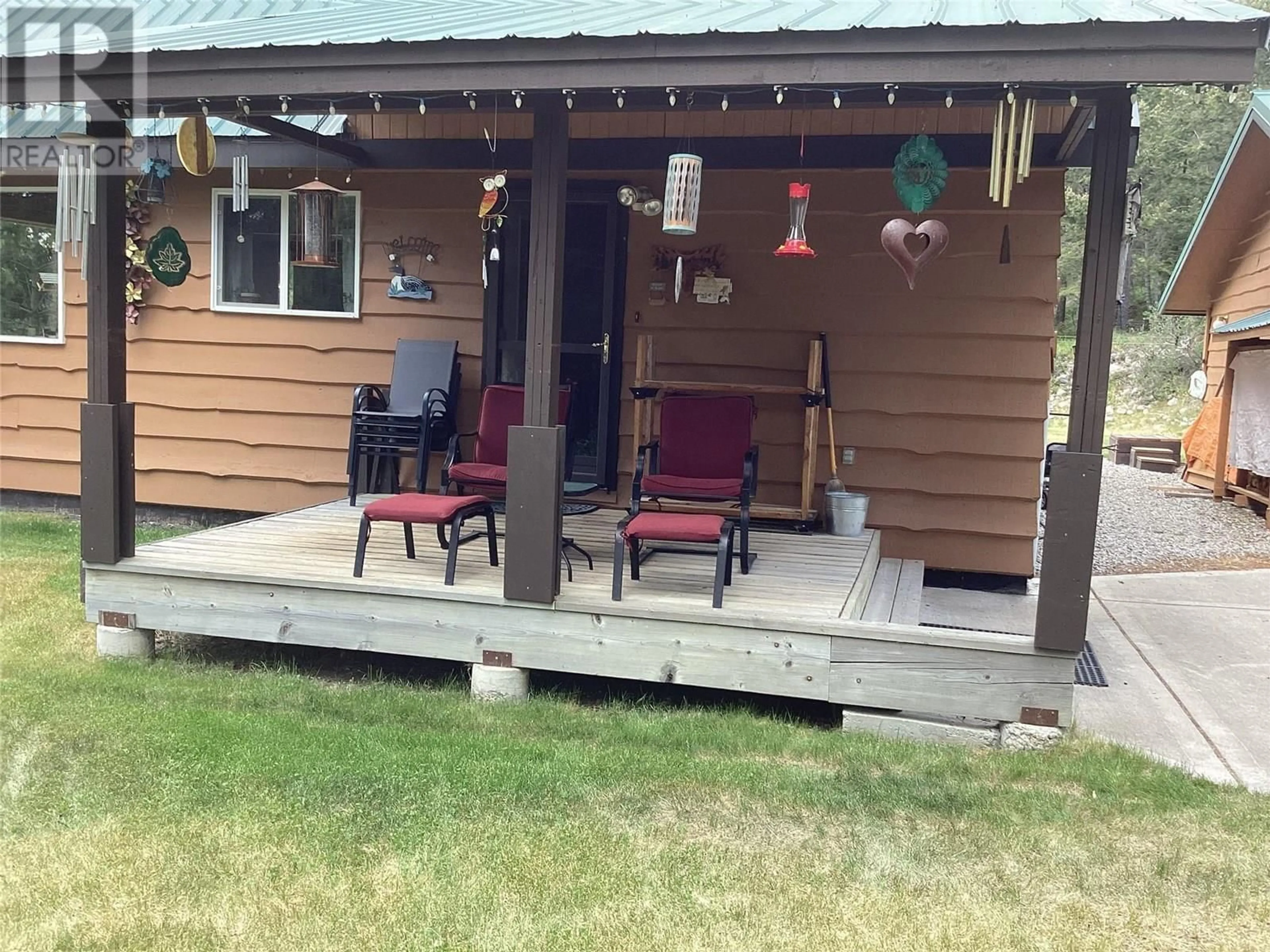 Patio, street for 114 MUSKOKA ROAD, Princeton British Columbia V0X1W0