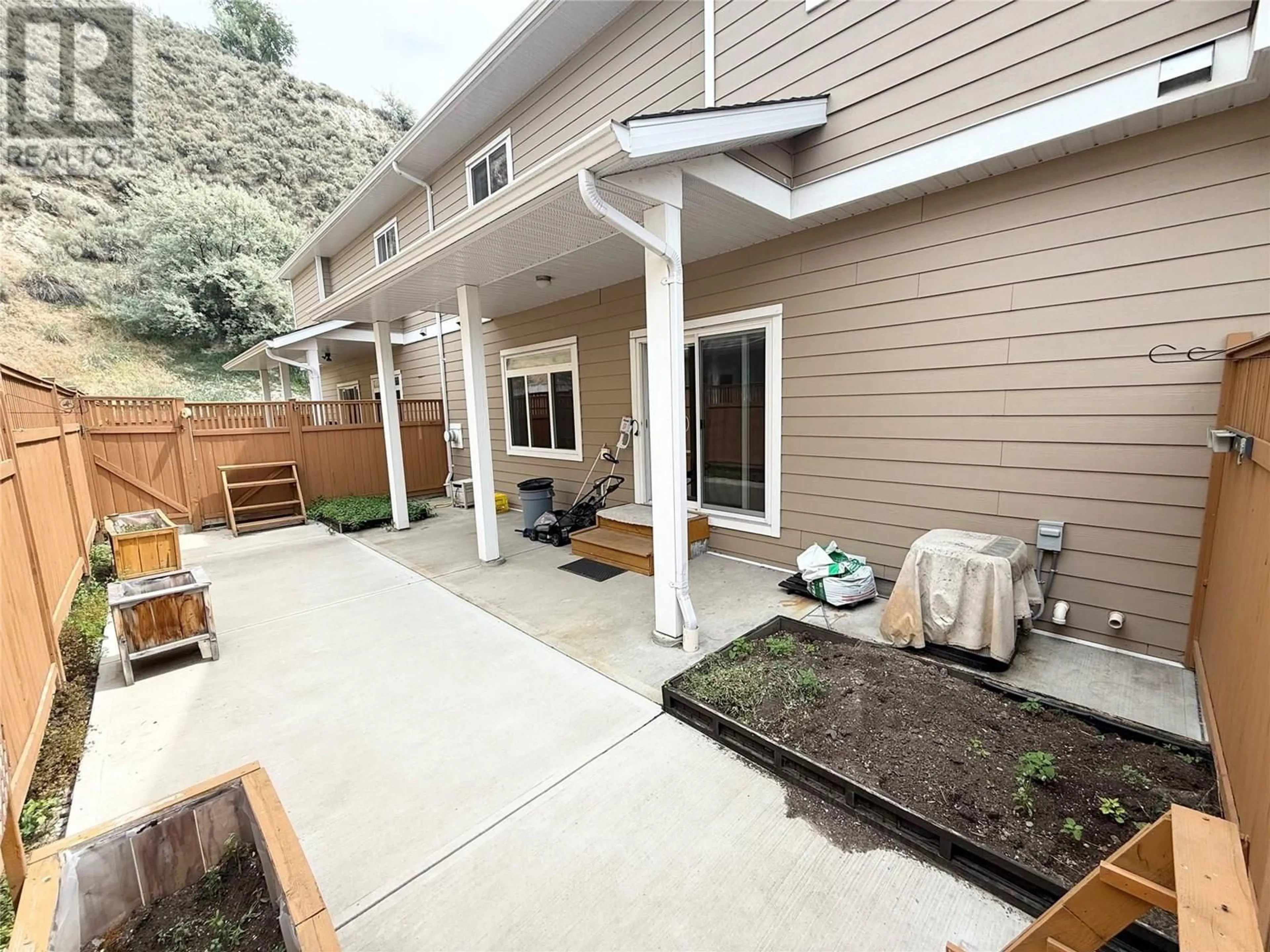 Patio, mountain view for 115 - 3332 SOUTH MAIN STREET, Penticton British Columbia V2A5J6