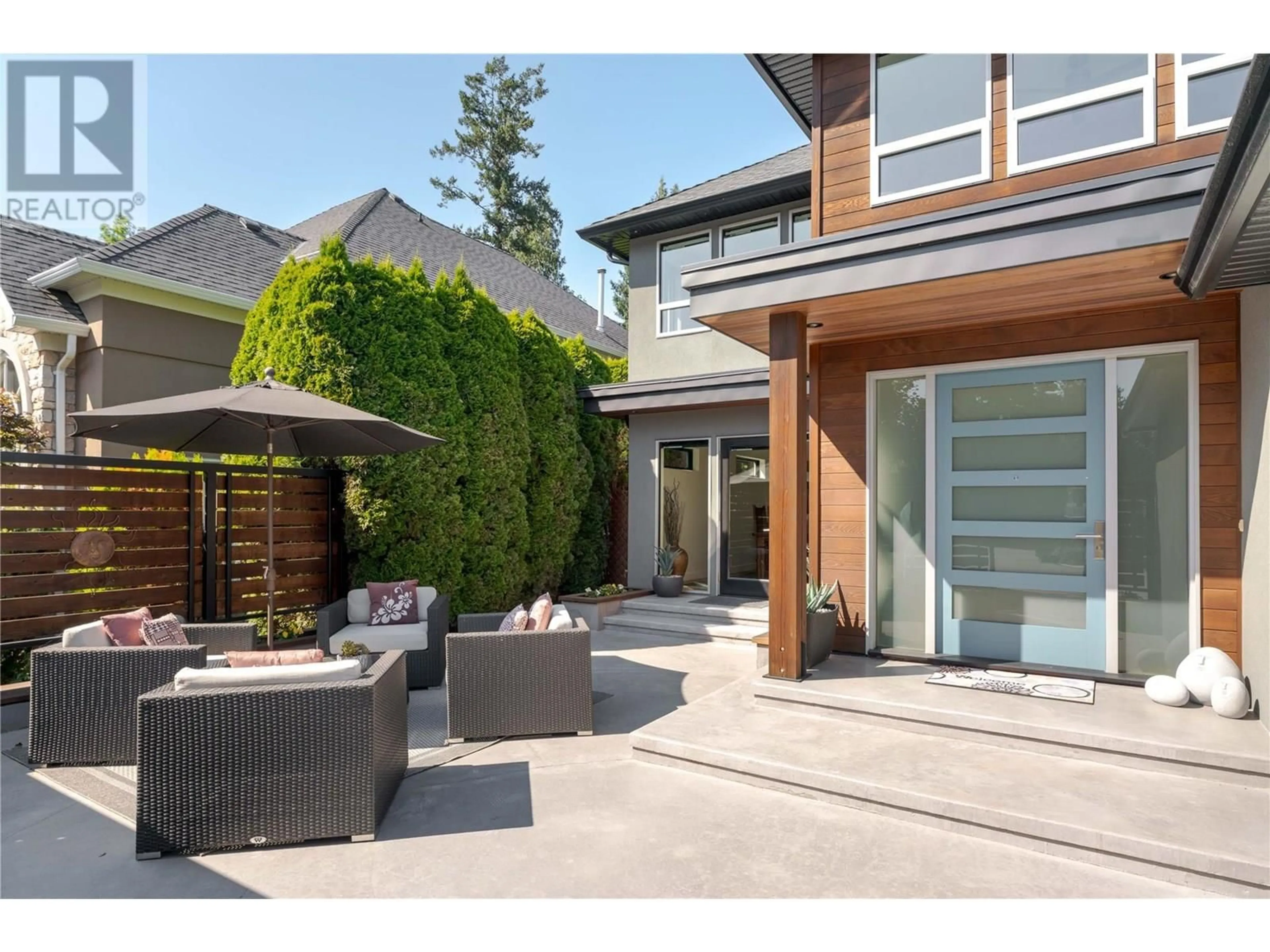 Patio, street for 486 CARONA CRESCENT, Kelowna British Columbia V1W3C6