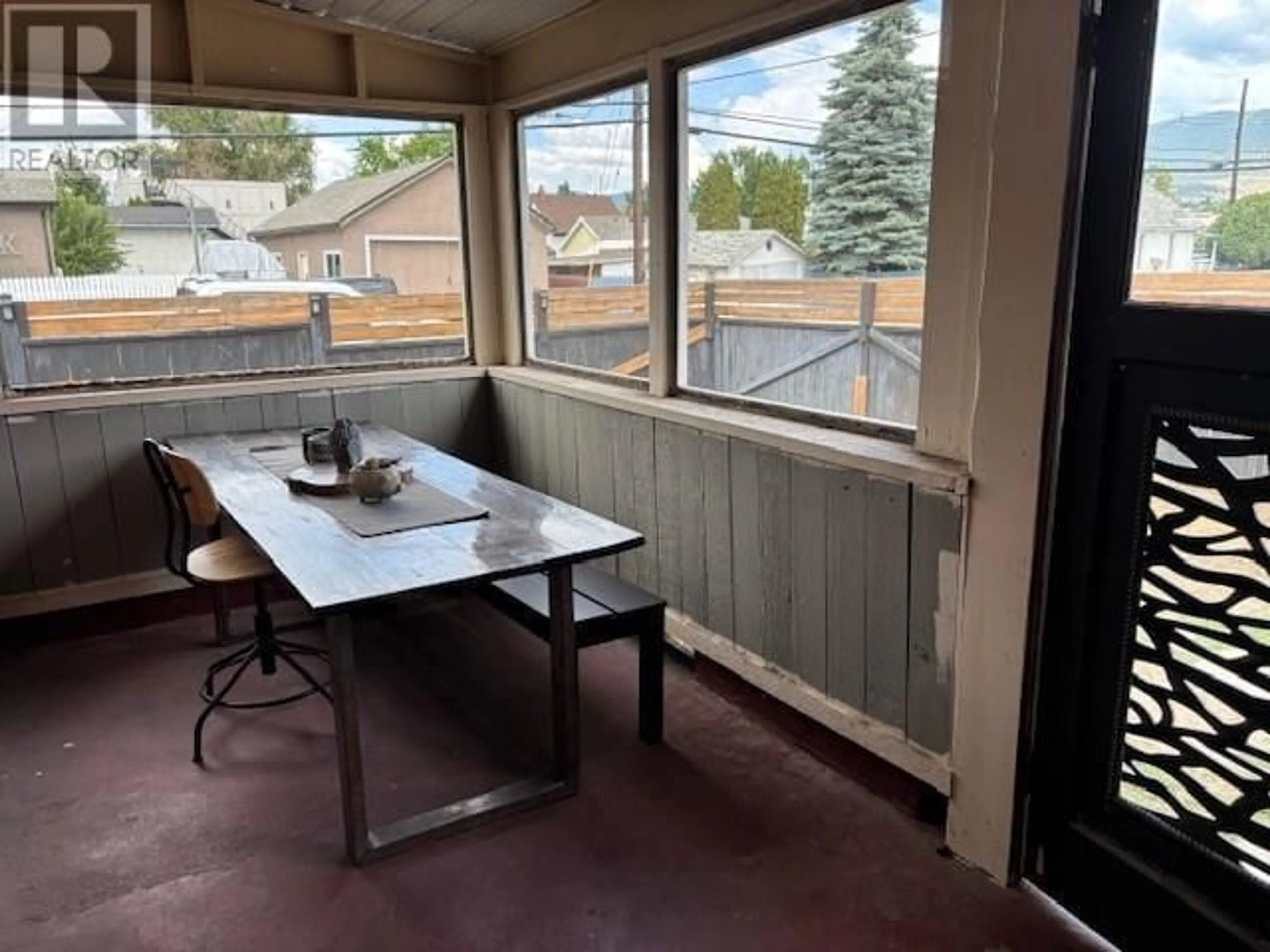 A pic of a room for 402 ORCHARD AVENUE, Penticton British Columbia V2A1Y2