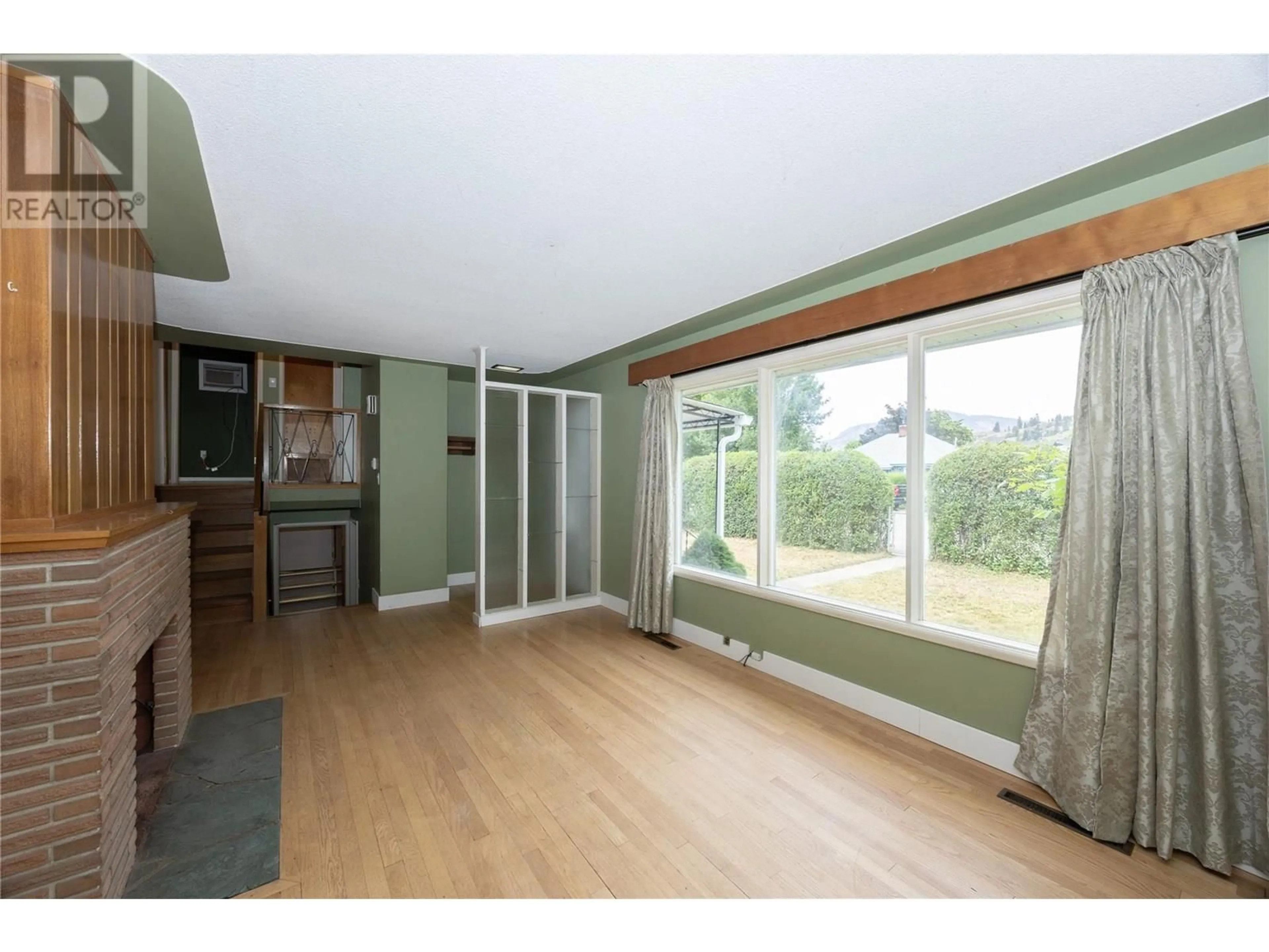 Unknown for 691 BAY AVENUE, Kelowna British Columbia V1Y7J8