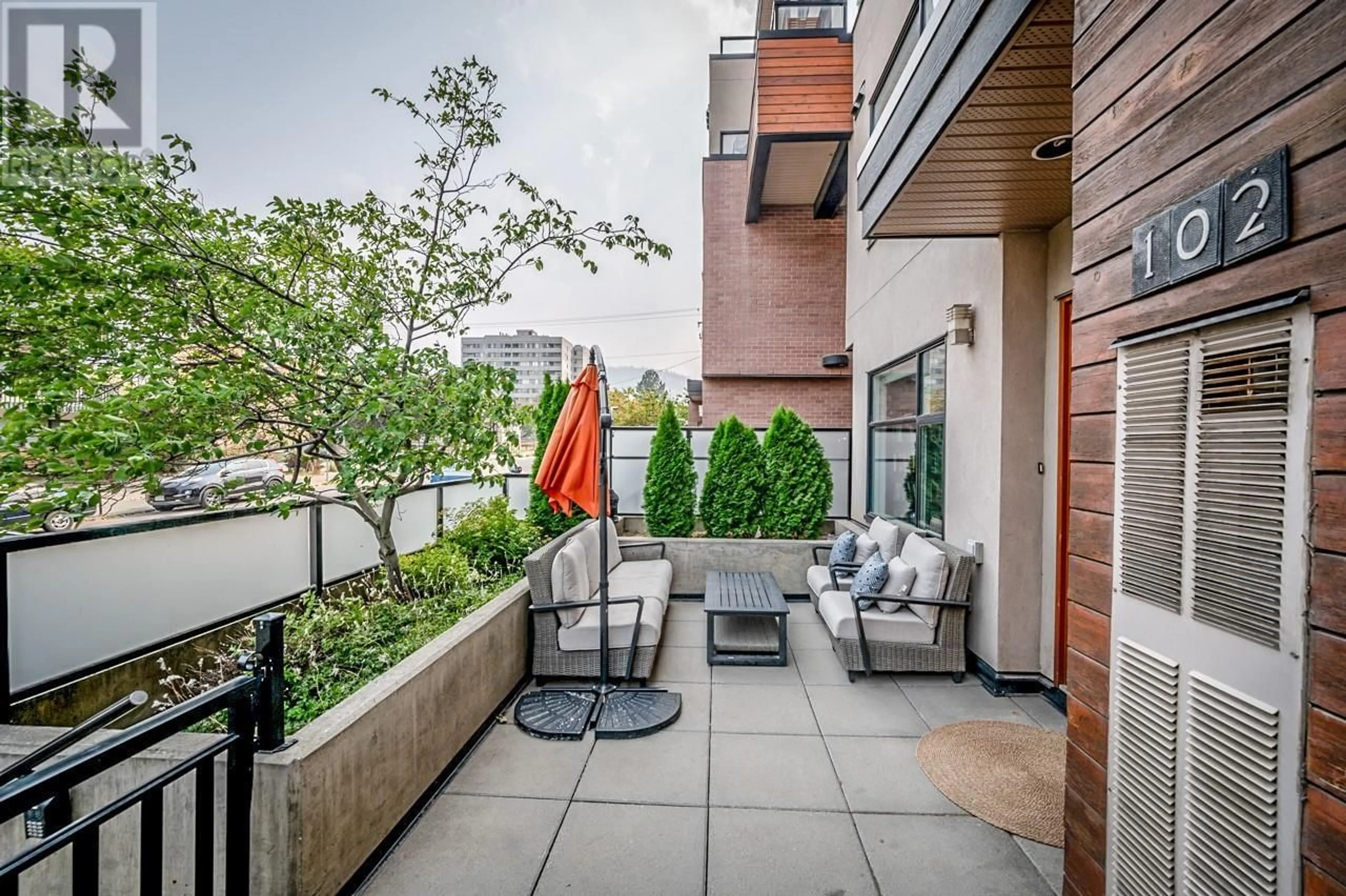 Patio, street for 102 - 460 5TH AVENUE, Kamloops British Columbia V2C5Y2