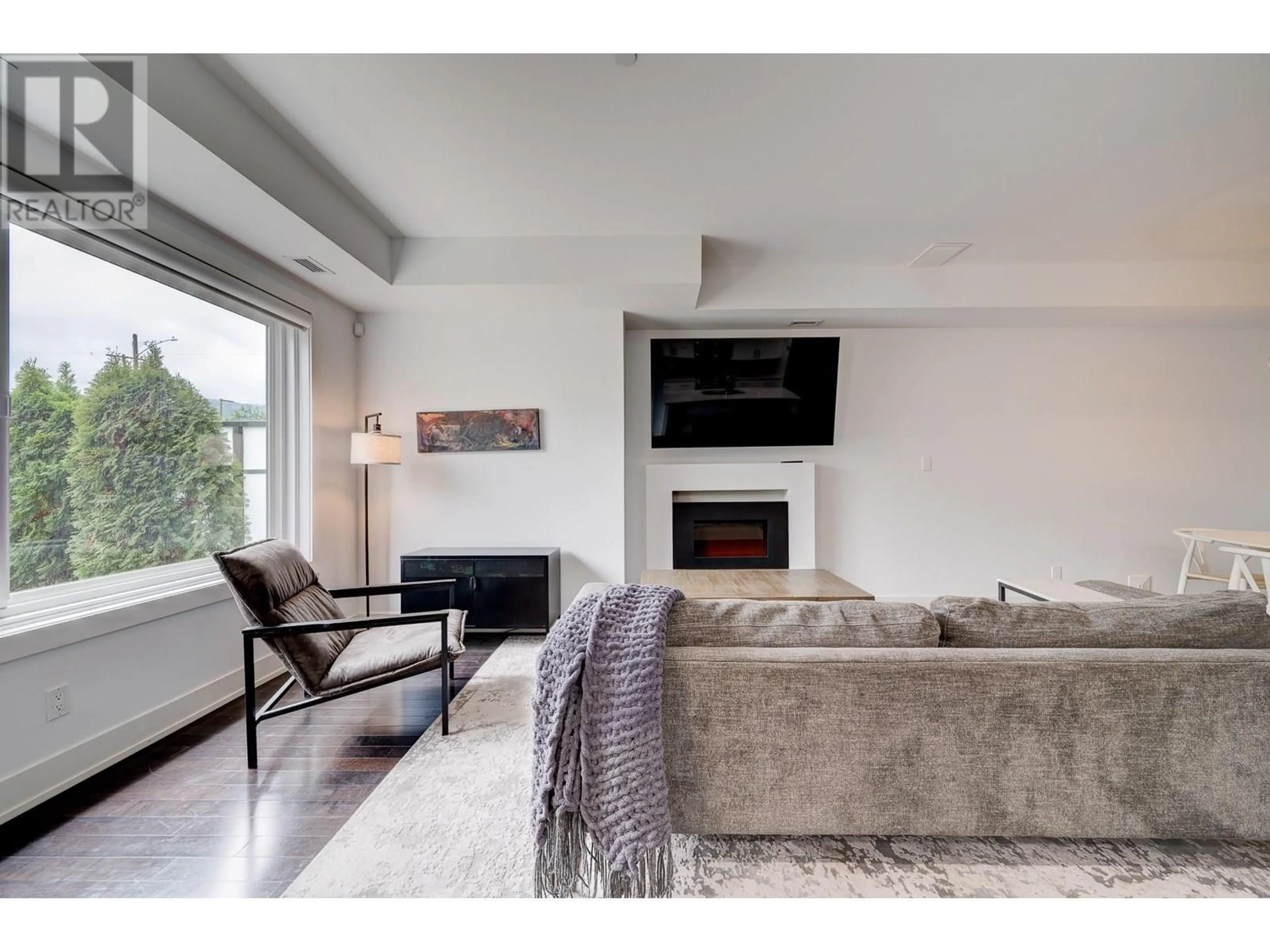 Living room with furniture, unknown for 102 - 460 5TH AVENUE, Kamloops British Columbia V2C5Y2