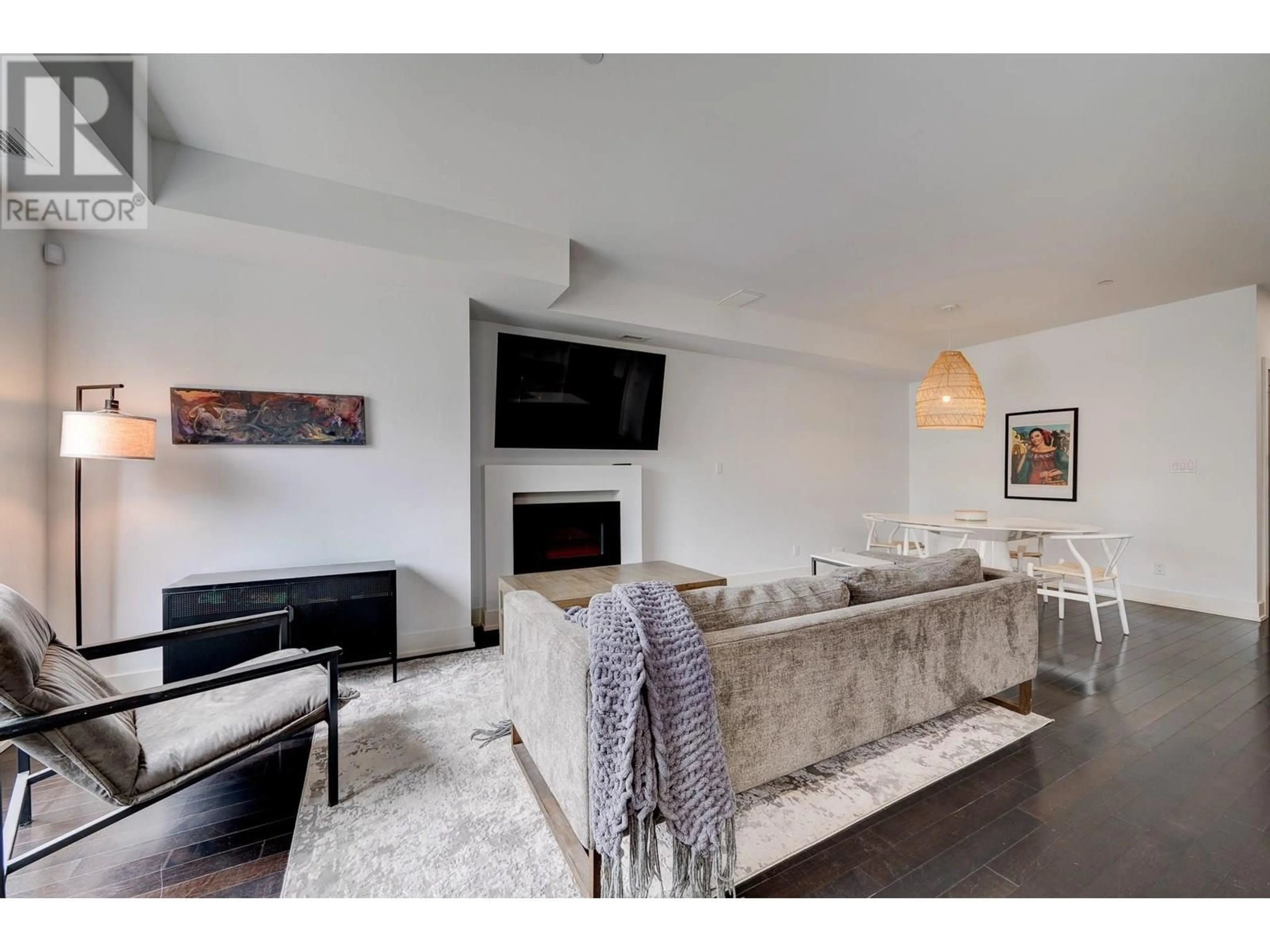 Living room with furniture, unknown for 102 - 460 5TH AVENUE, Kamloops British Columbia V2C5Y2