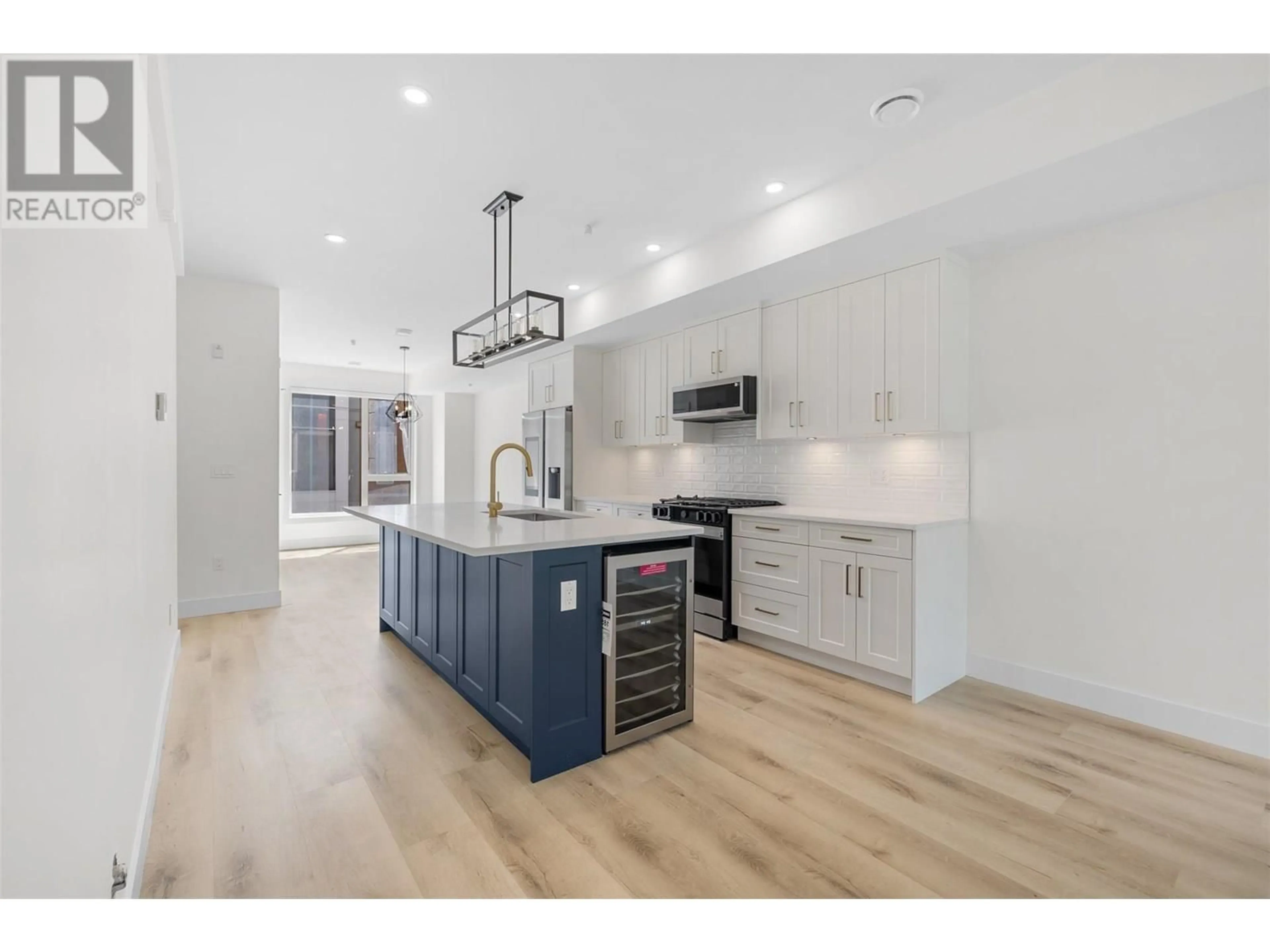 Open concept kitchen, unknown for 20 - 1975 SHANNON LAKE ROAD, West Kelowna British Columbia V4T1V5