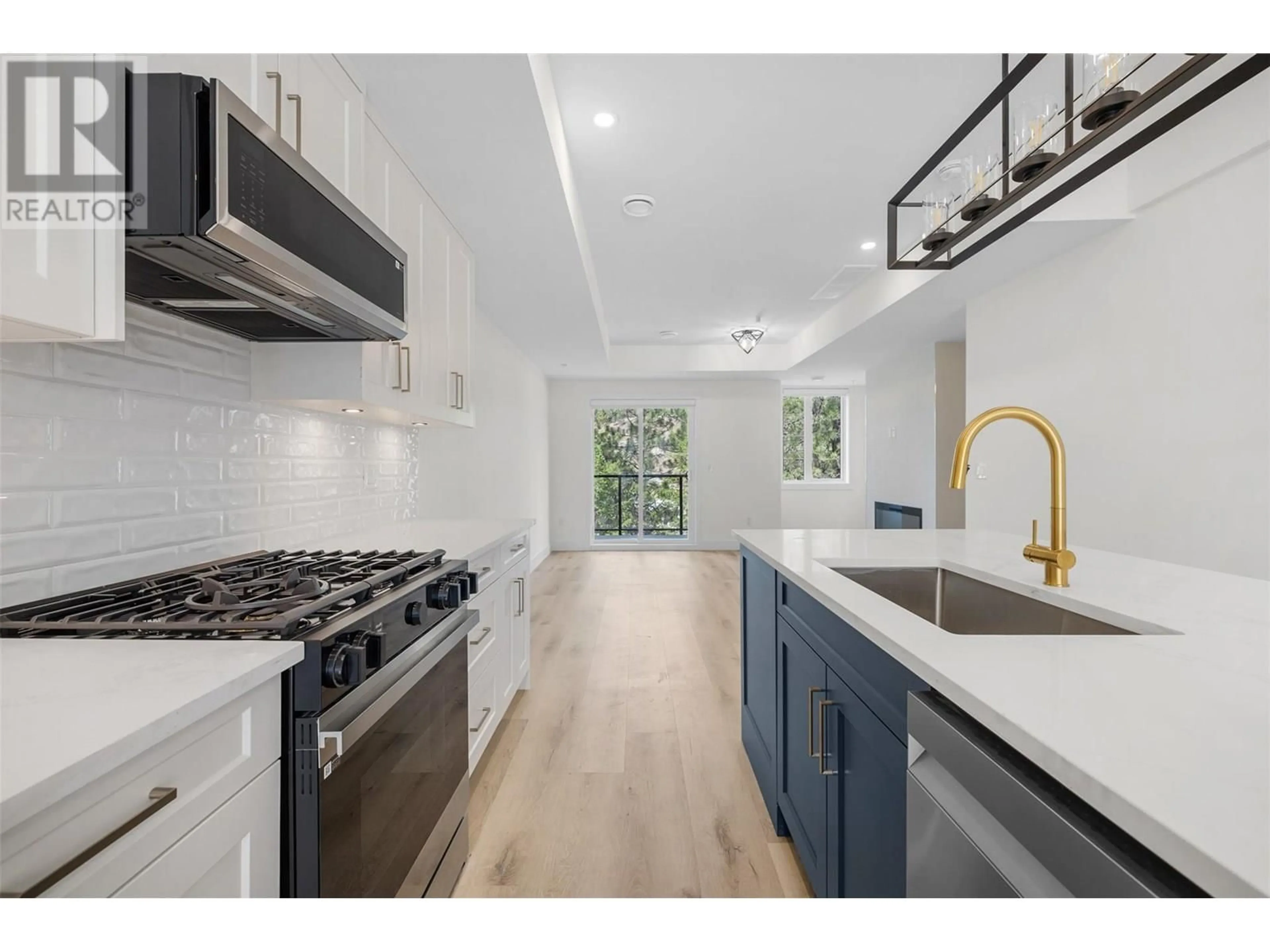Open concept kitchen, ceramic/tile floor for 20 - 1975 SHANNON LAKE ROAD, West Kelowna British Columbia V4T1V5