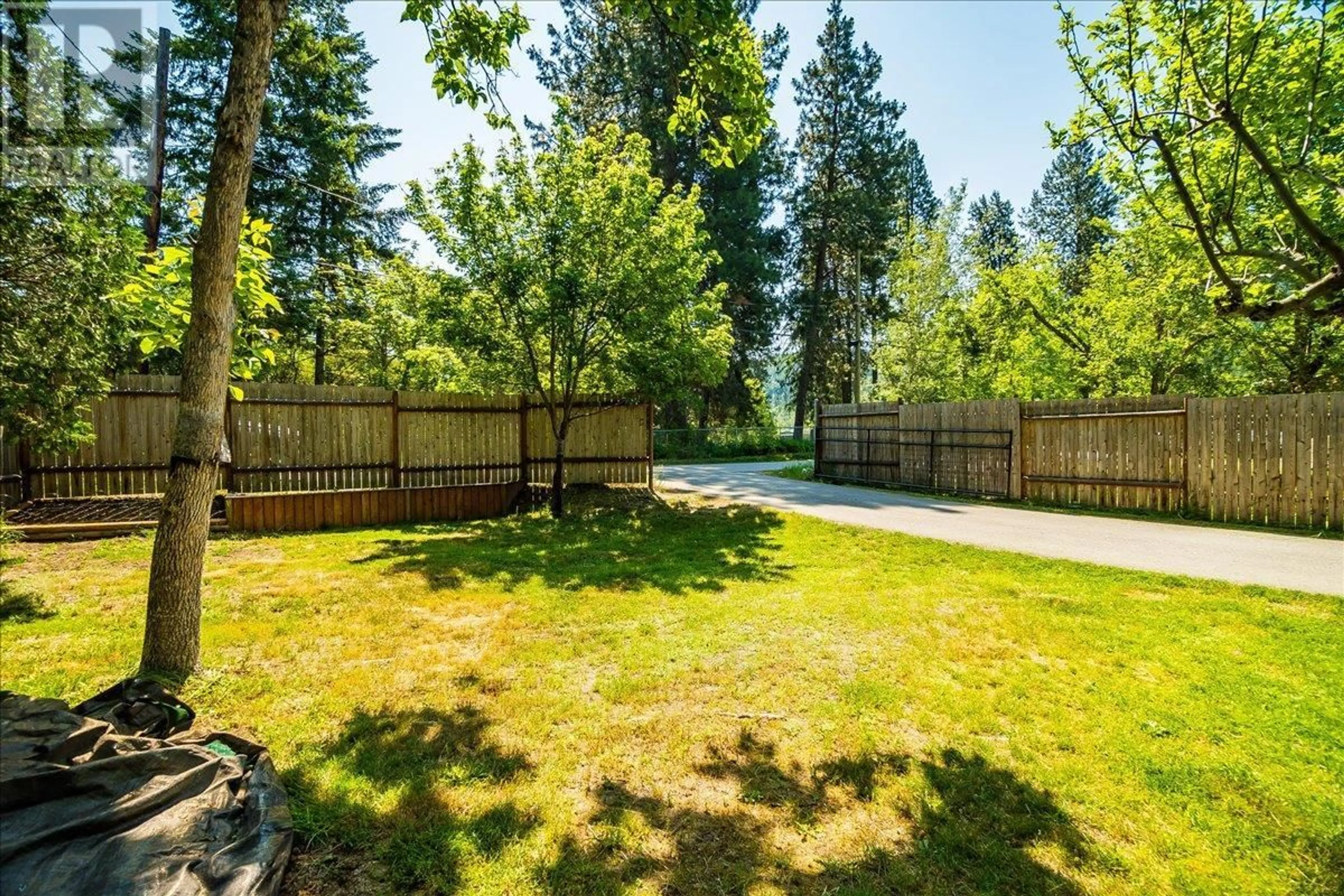 Patio, forest/trees view for 1052 FRANCES STREET, Robson British Columbia V0G1X0