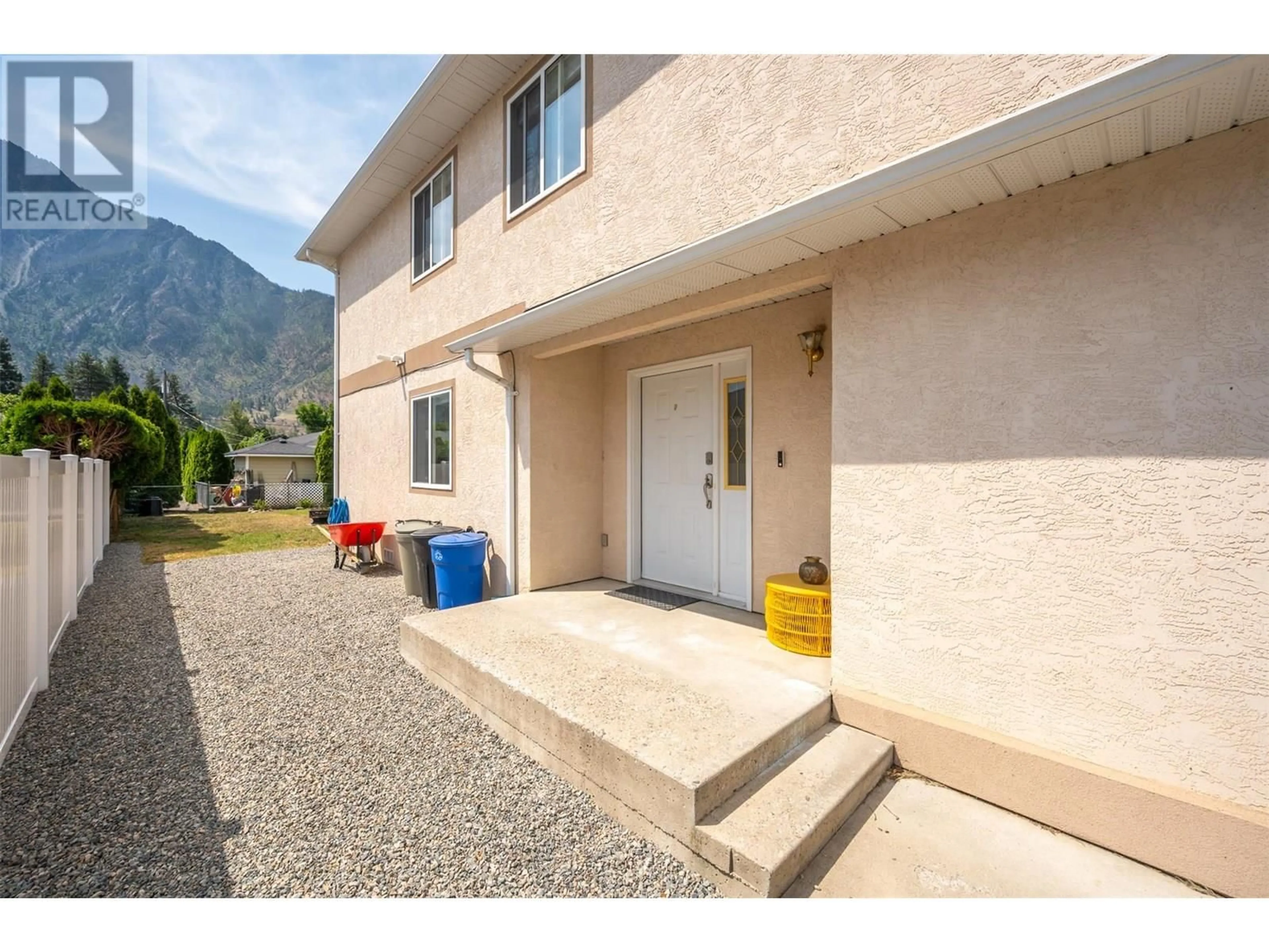 Unknown for 2 - 523 10TH AVENUE, Keremeos British Columbia V0X1N3
