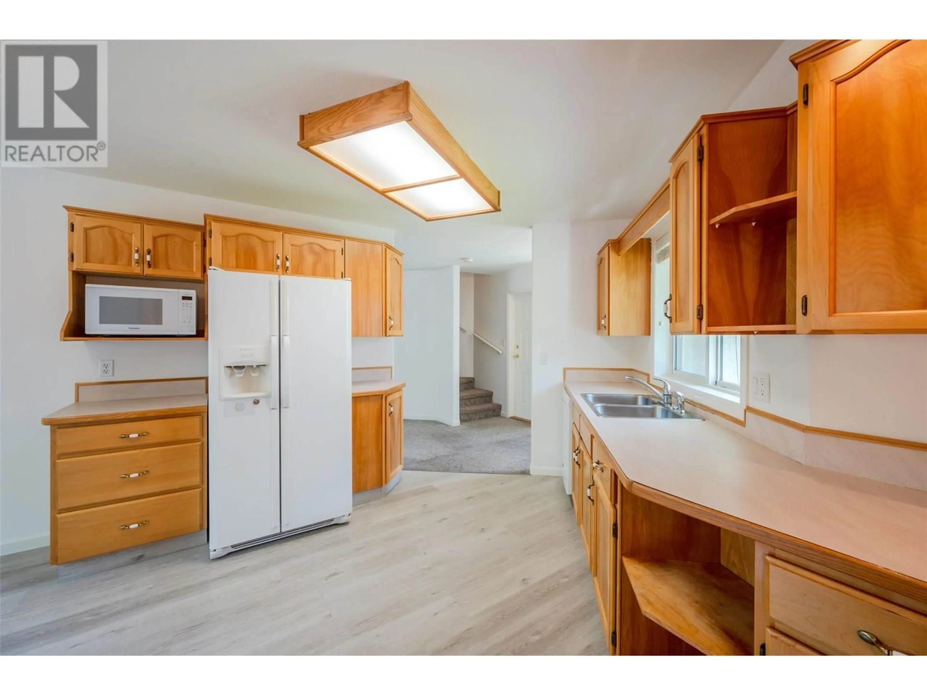 Standard kitchen, unknown for 4 - 5050 13TH AVENUE, Okanagan Falls British Columbia V0H1R4