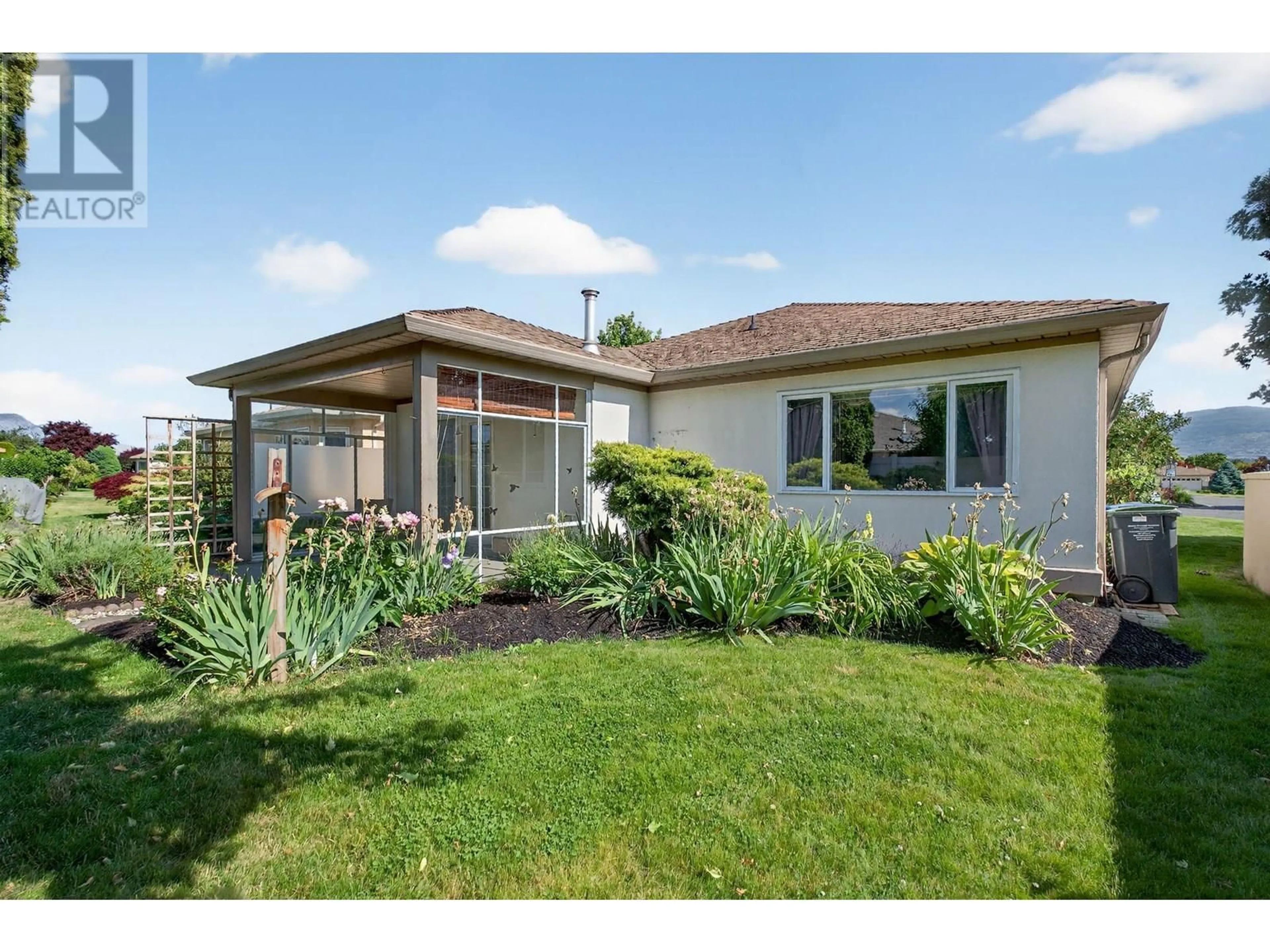 Home with vinyl exterior material, unknown for 189 - 1201 CAMERON AVENUE, Kelowna British Columbia V1W3S2